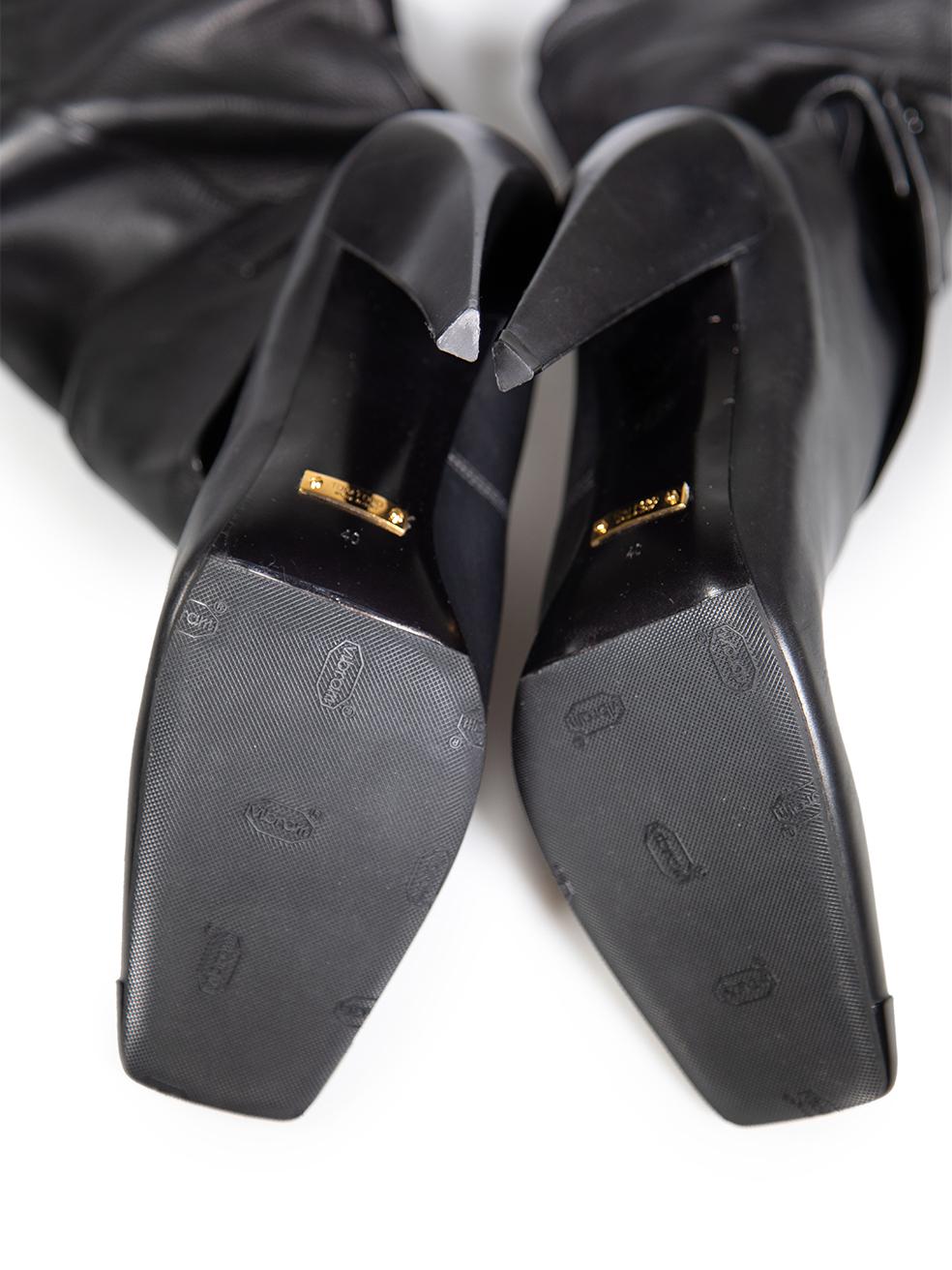 Tom Ford - Bottes à hauteur du genou en cuir noir drapé - Taille IT 40 Pour femmes en vente