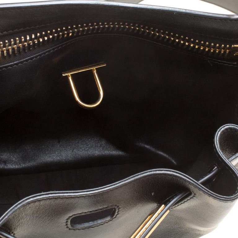 Tom Ford Black Leather Front Lock Cross Body Bag For Sale at 1stDibs