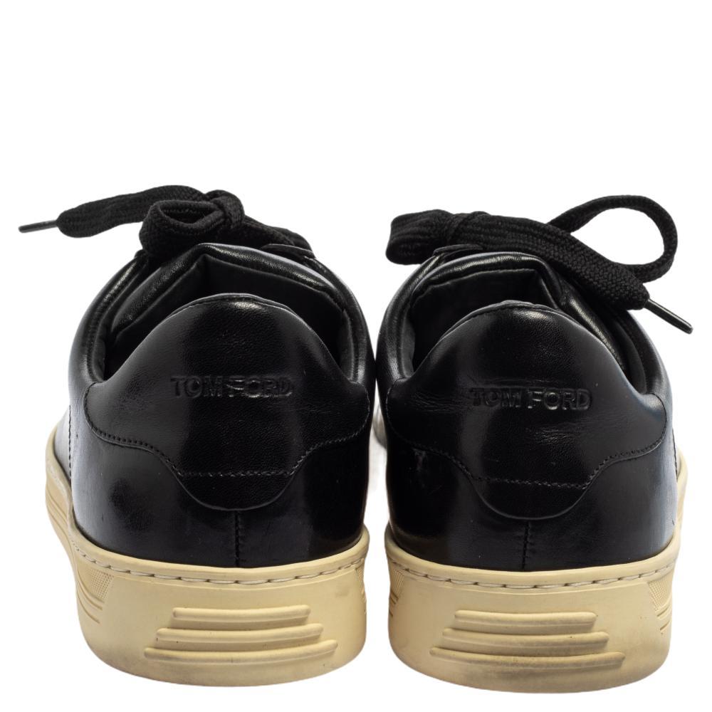Tom Ford Black Leather Low Top Sneakers Size 41.5 In Good Condition In Dubai, Al Qouz 2