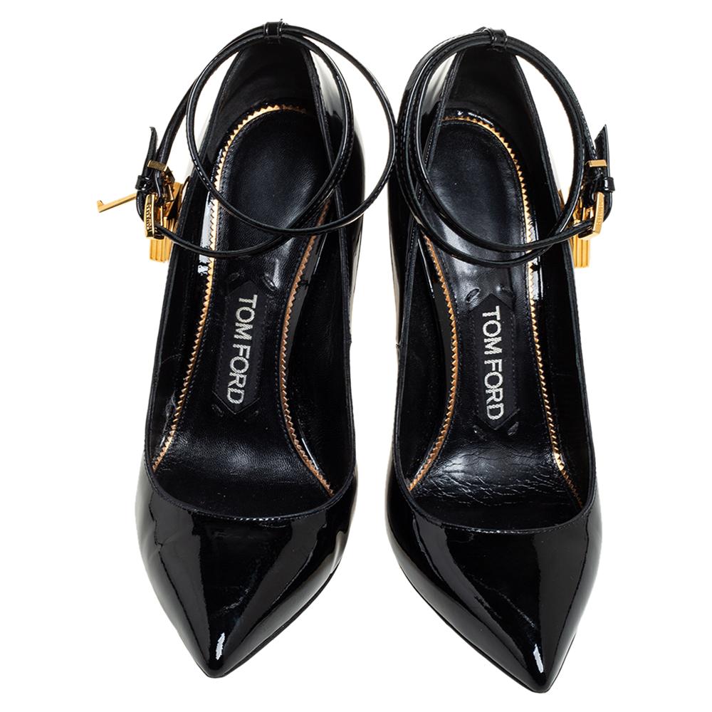 These iconic Tom Ford padlock pumps come with a lacquered spike heel with gold-tone detailing to make you feel like the boldest version of yourself! Crafted from patent leather, these black pointed-toe heels are the perfect addition to your wardrobe