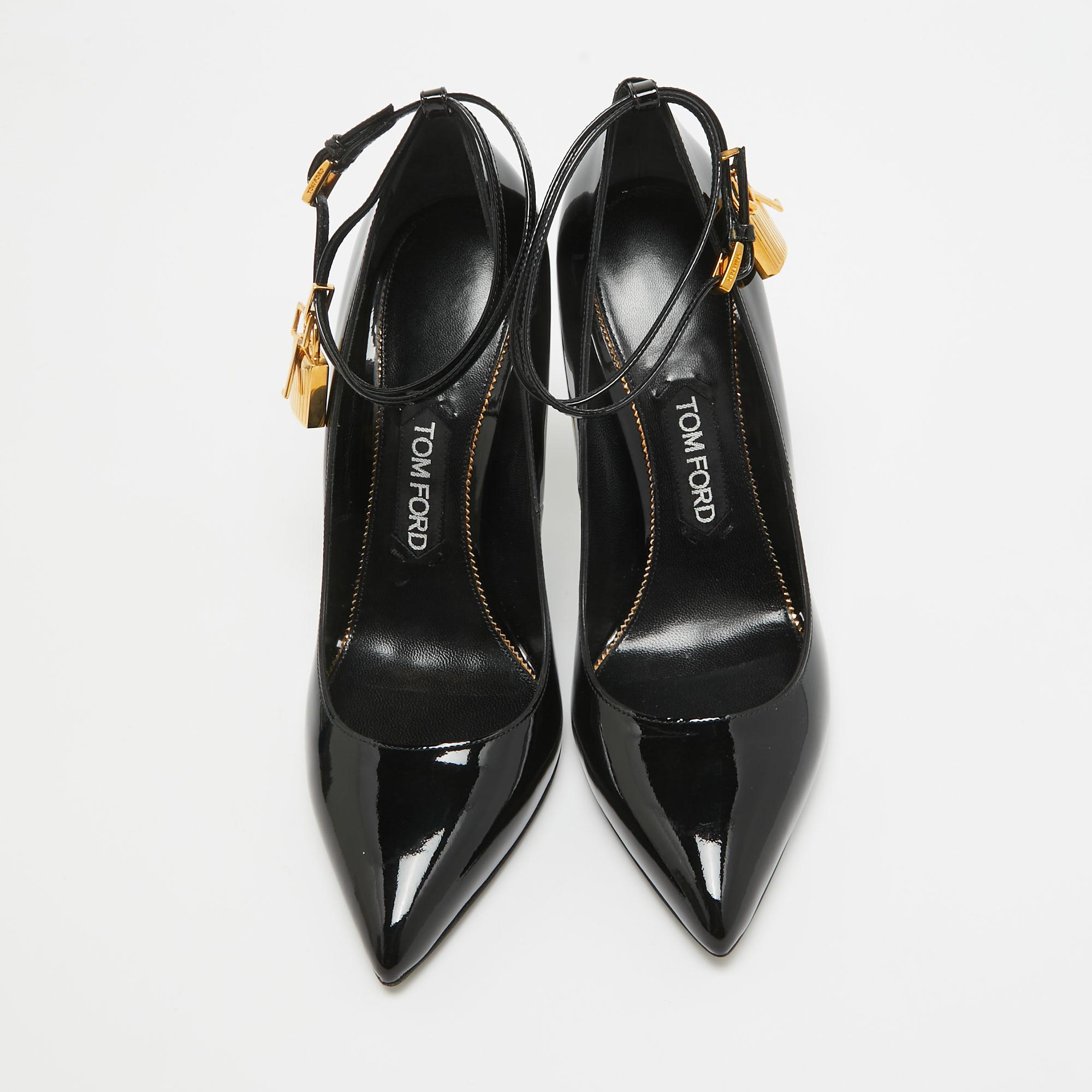 Tom Ford Black Patent Padlock Ankle Strap Pumps Size 39.5 In Excellent Condition In Dubai, Al Qouz 2