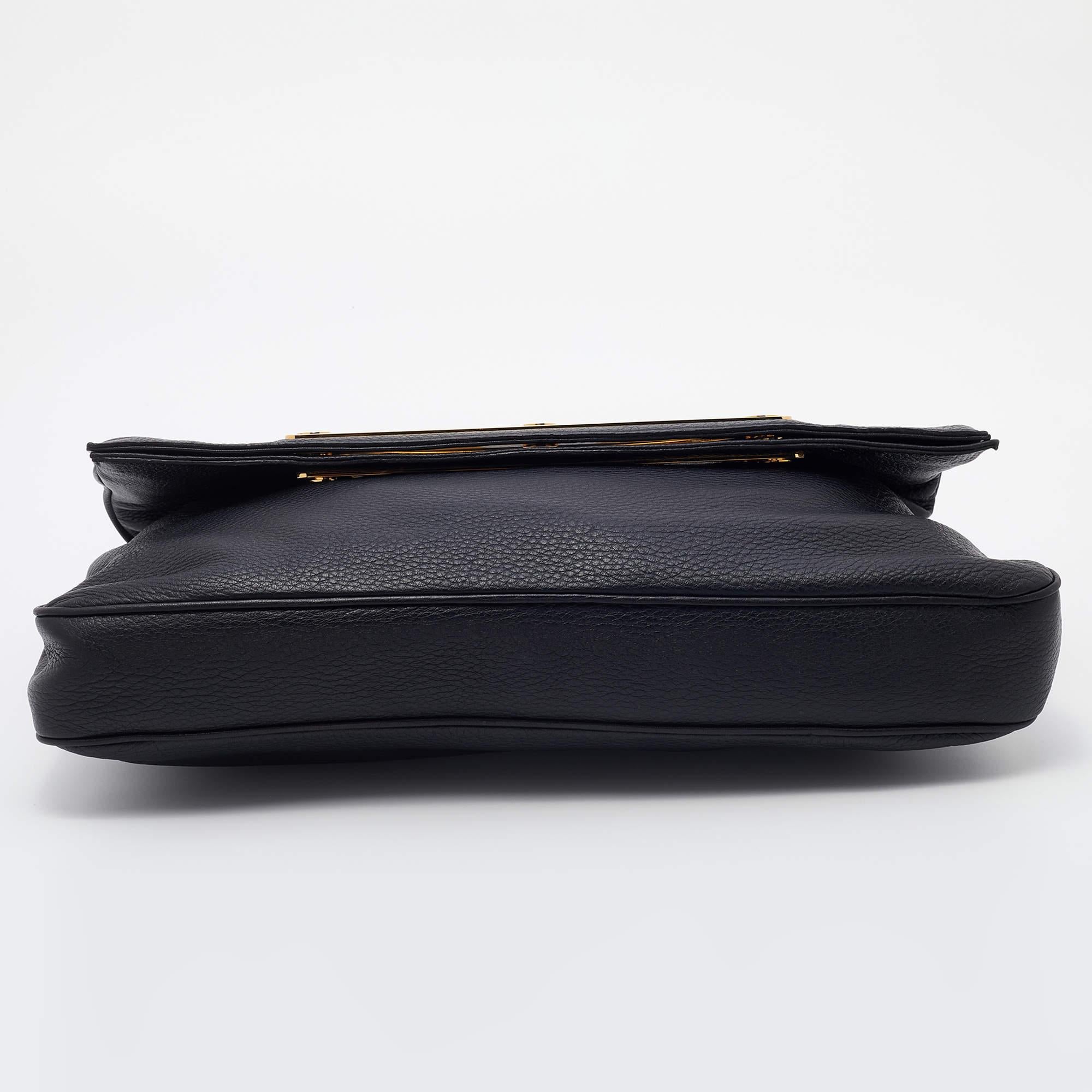 Tom Ford Black Pebbled Leather Fold Over Oversized Clutch In Good Condition In Dubai, Al Qouz 2