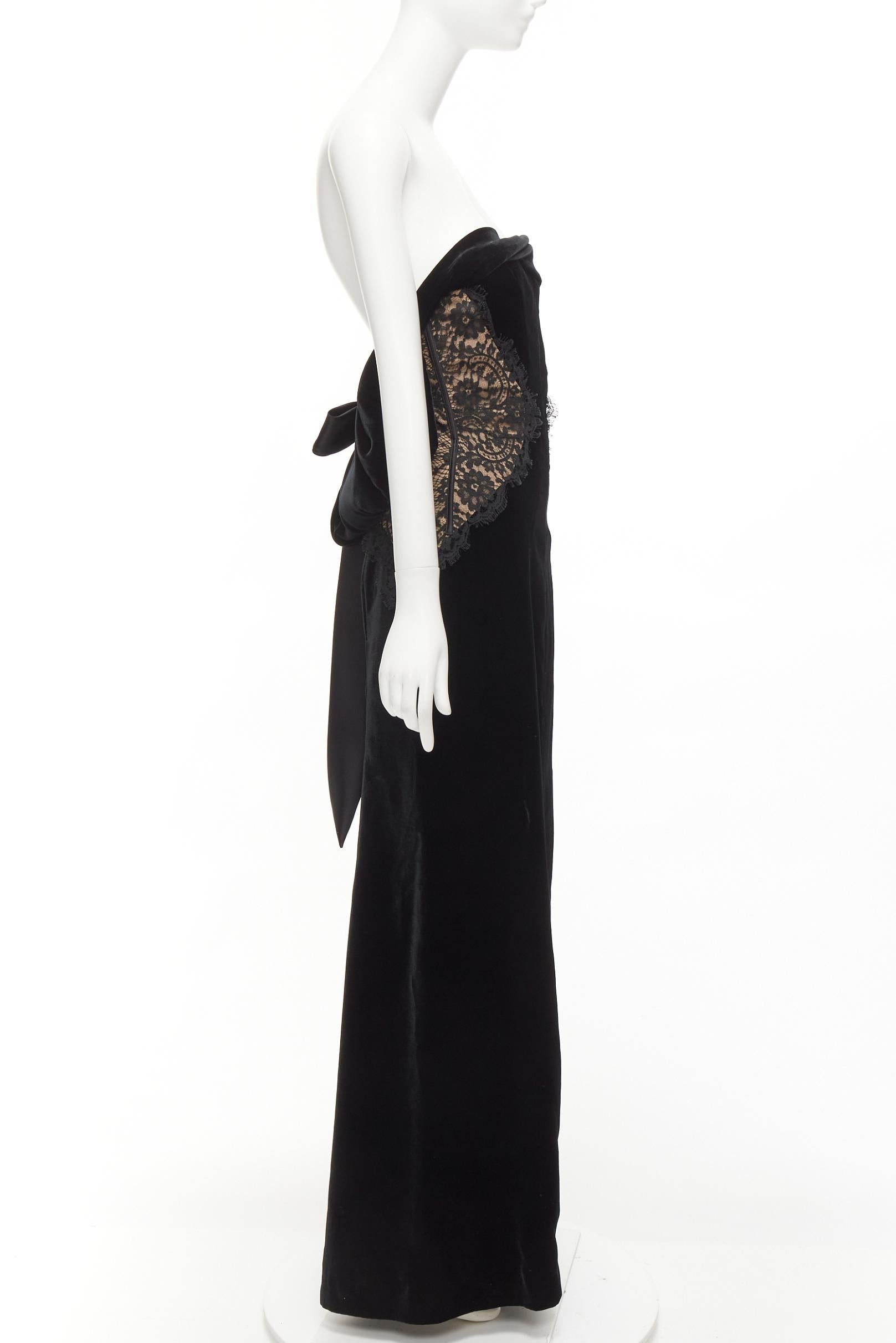 Women's TOM FORD black satin velvet bow bustle illusion lace trim long column gown IT40 For Sale