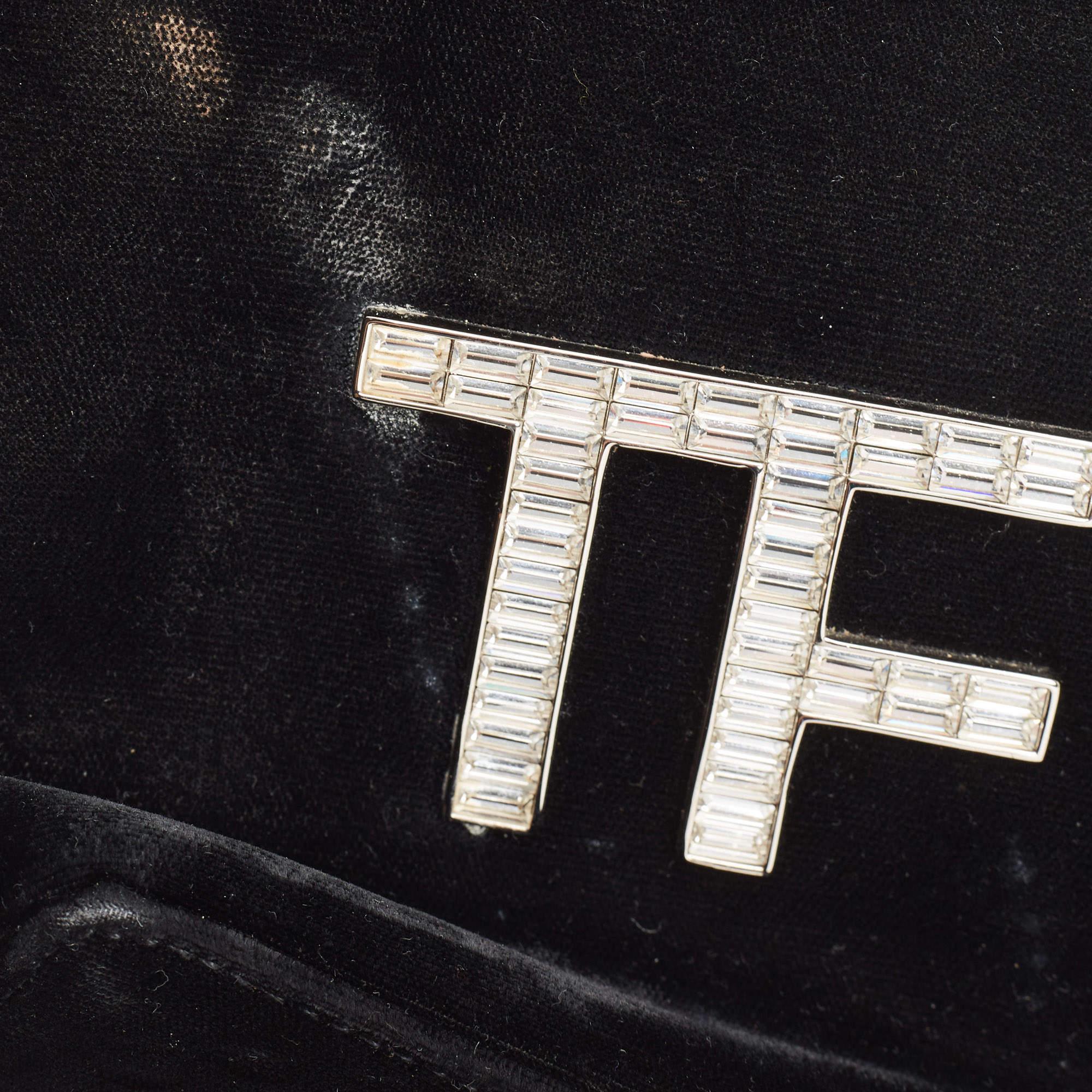 Tom Ford Schwarze Mini TF Crystals Bucket Bag aus Samt mit Kristallen im Angebot 4