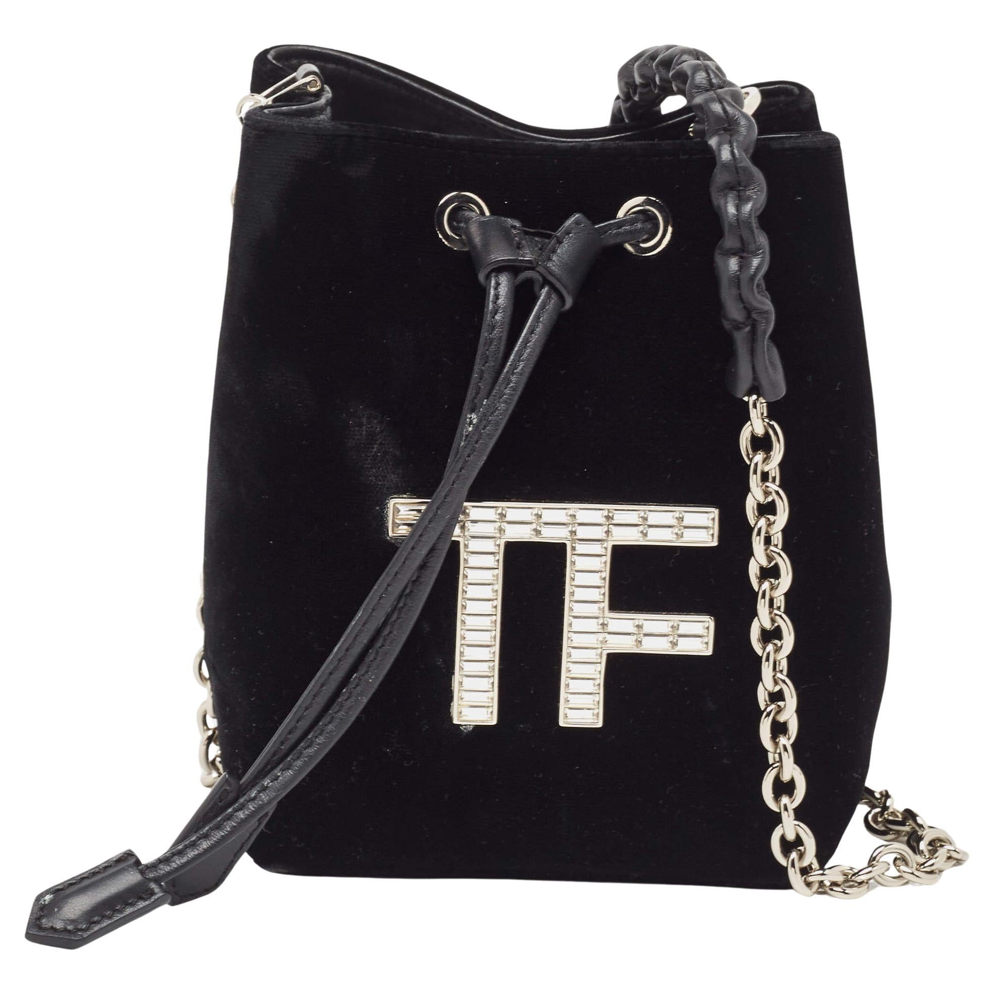 Tom Ford Velvet noir Mini TF Crystals Bucket Bag en vente