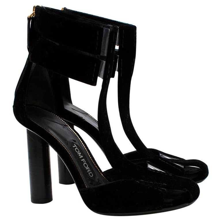 Tom Ford Black Velvet T-Strap Chunky-Heel Sandals 38 at 1stDibs | velvet  chunky heel, tom ford chunky heel, velvet tom ford heels