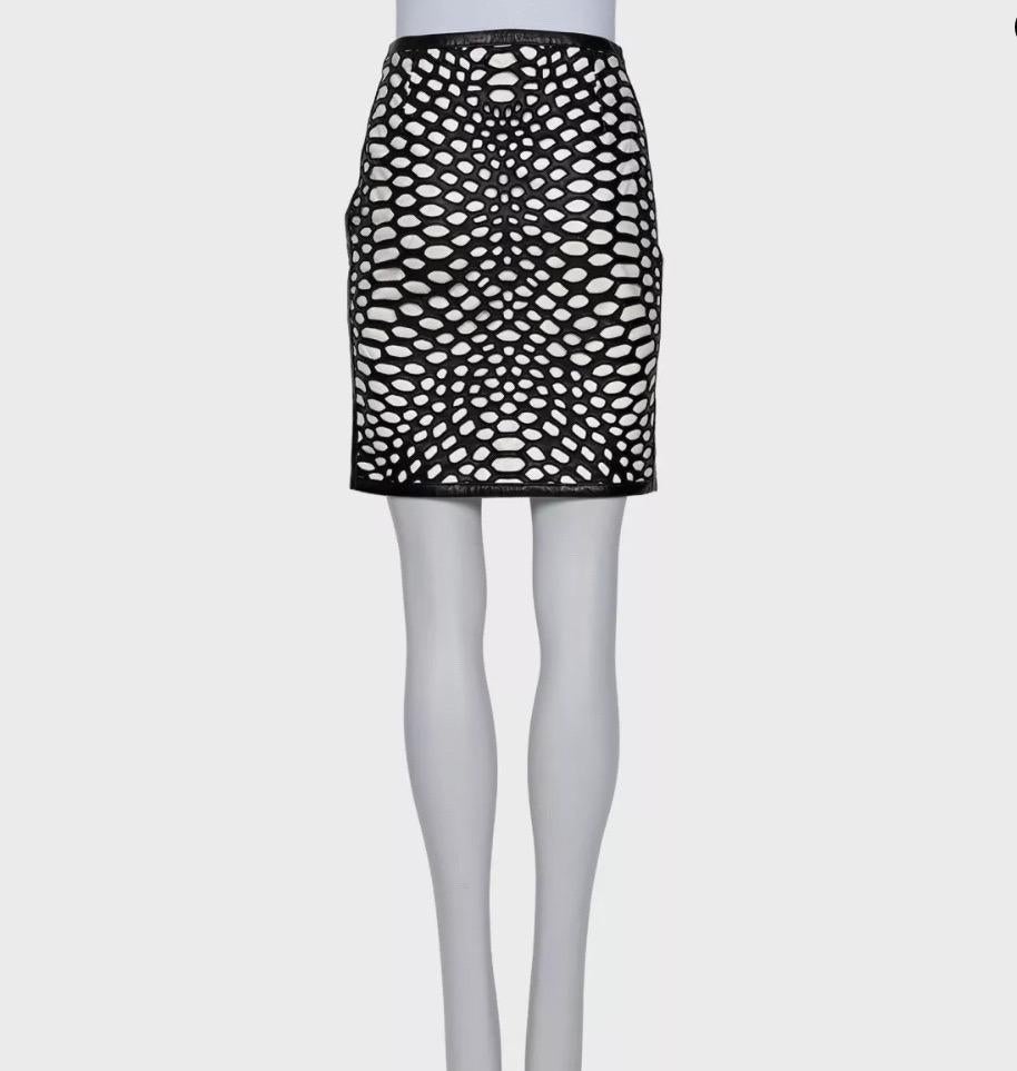 Tom Ford Schwarz-Weißer Perforierter Lederrock - IT40/S Damen im Angebot