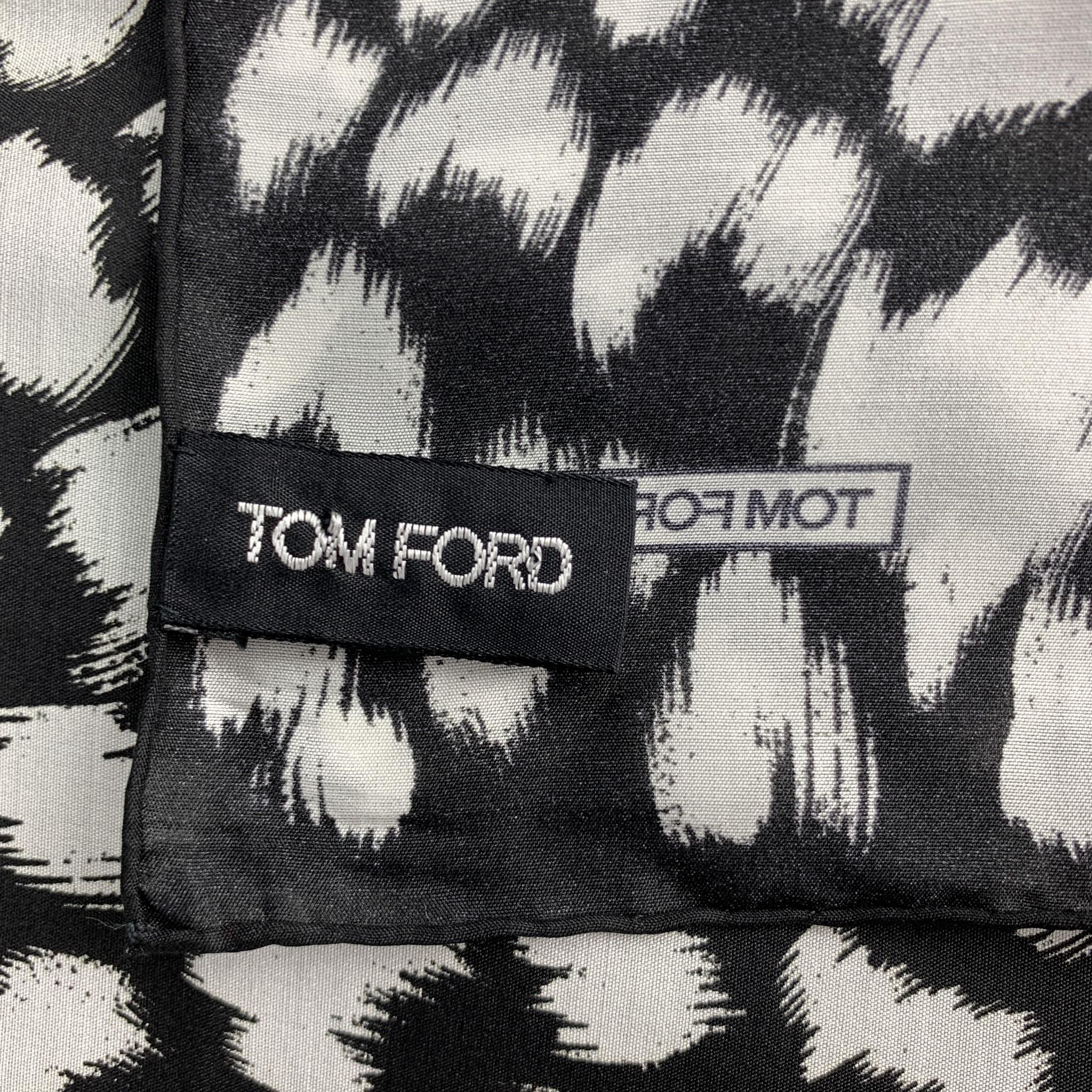 Men's TOM FORD Black & White Spot Print Silk Pocket Square