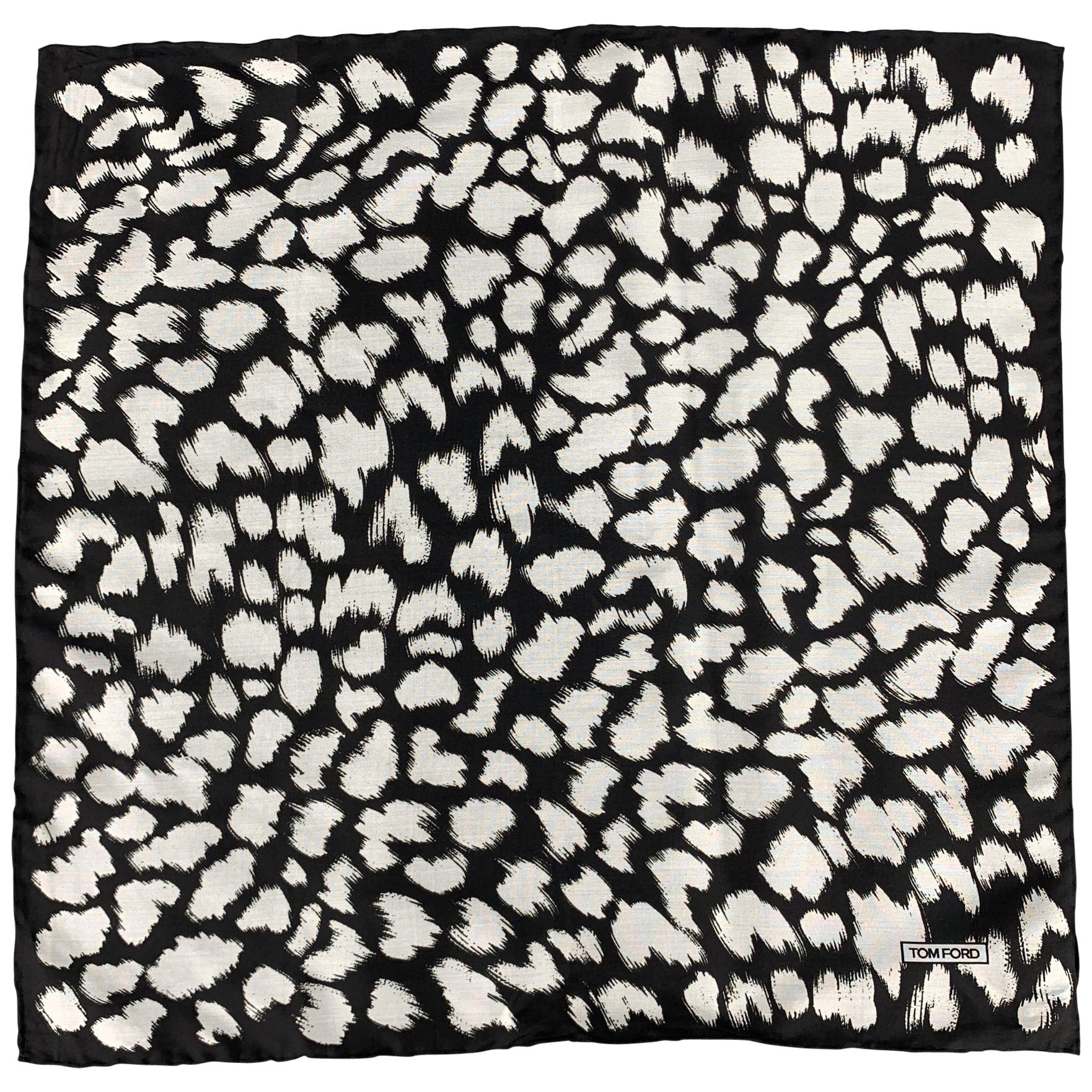 TOM FORD Black & White Spot Print Silk Pocket Square