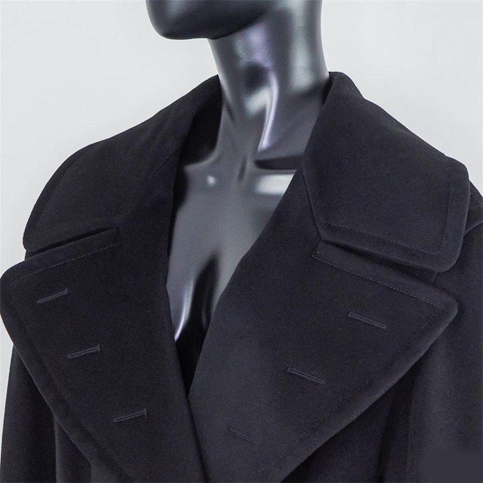 Black TOM FORD BLACK WOOL COAT with BELT size 42 - 6/8