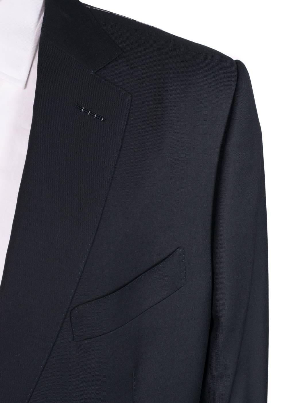 Brand New Tom Ford Pick Stitched 2-Piece Suit
Original Tags & hanger Included
Retails in Stores & Online for $4430
Men's Size EUR 62 R / US 52 R Fits True to Size

Tom Ford's Pick Stitched Suit is suitable for that upcoming occasion. This high