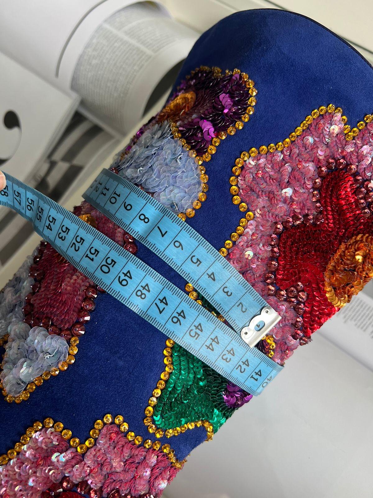 Tom Ford - Cuissardes en daim bleu à fleurs pailletées en vente 9