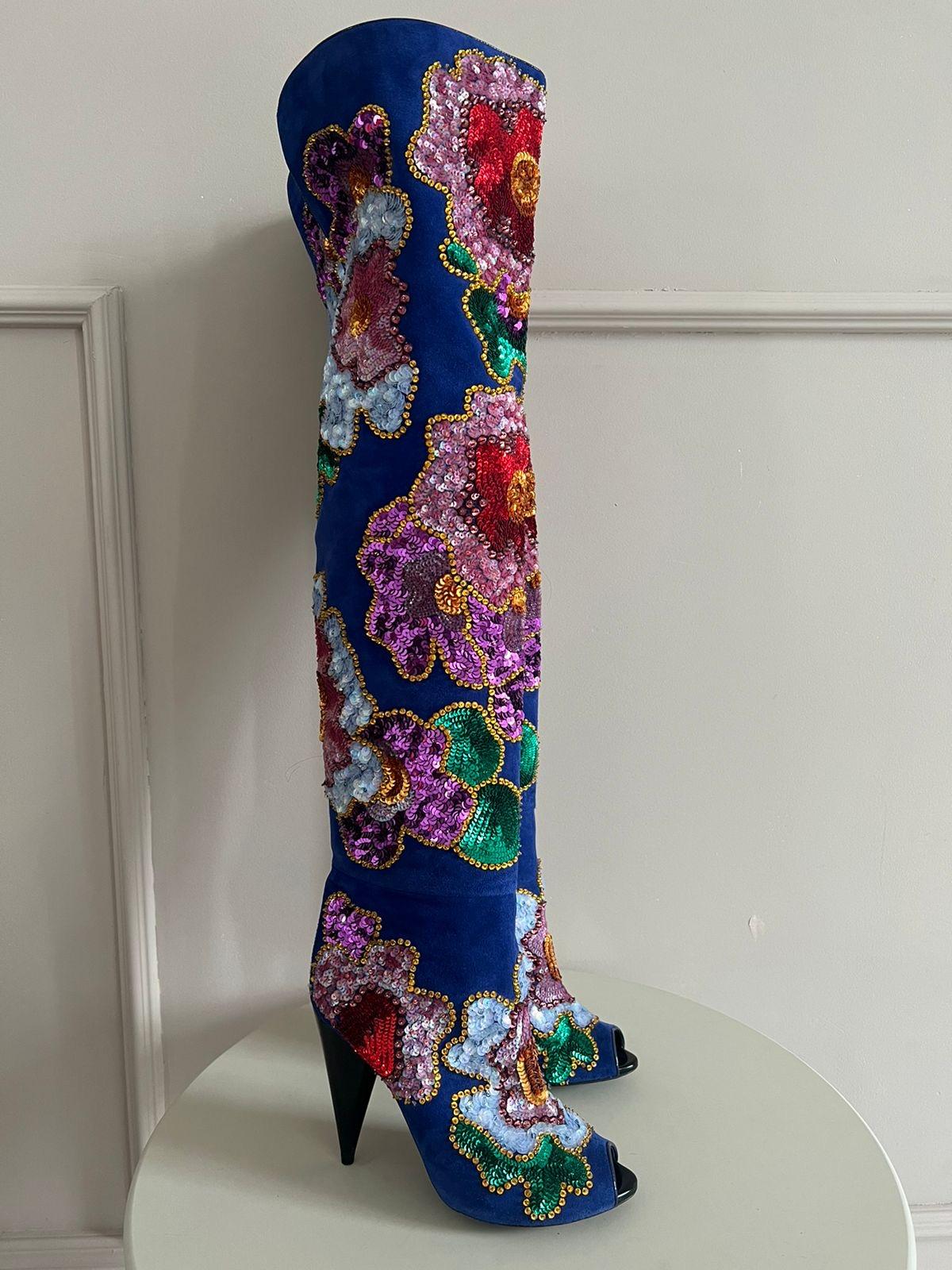 Tom Ford - Cuissardes en daim bleu à fleurs pailletées Unisexe en vente