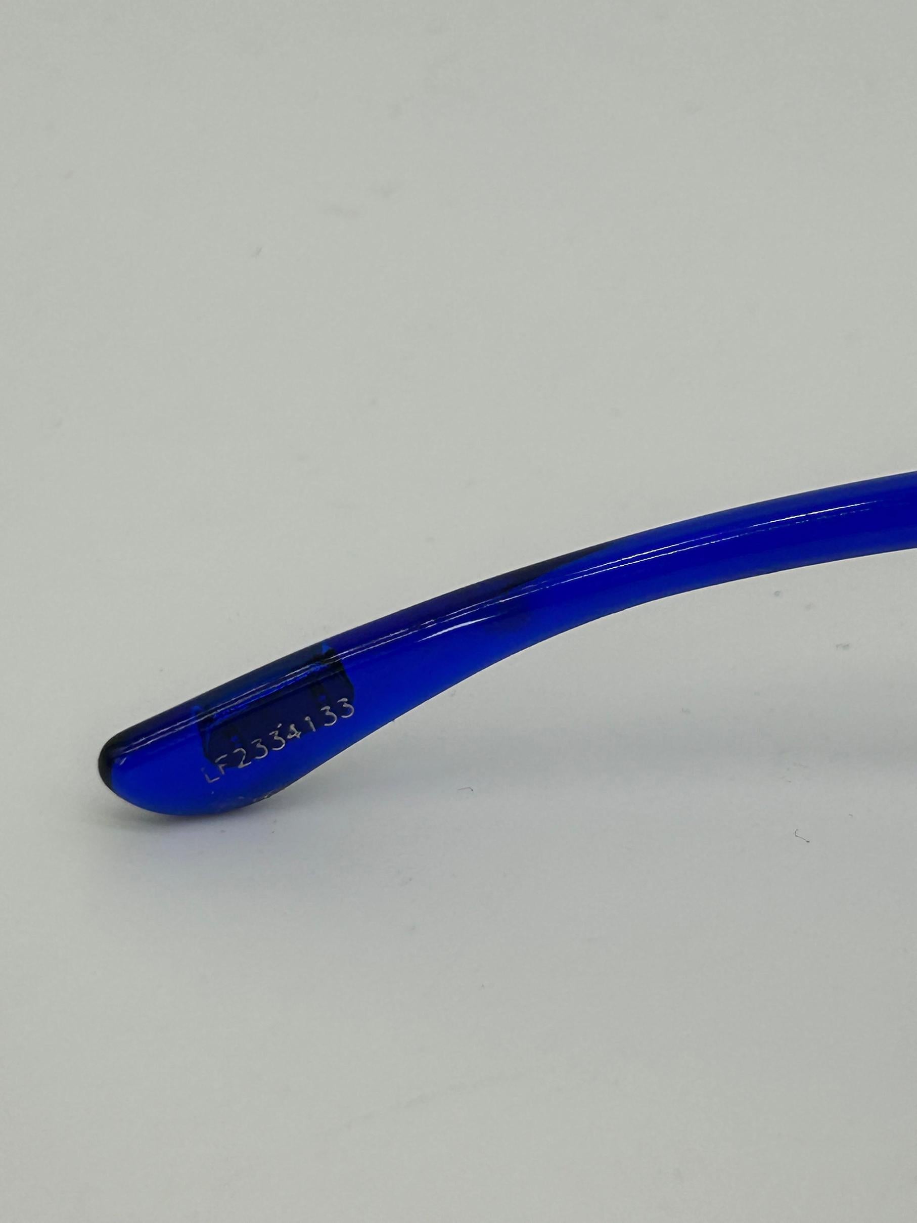 Occhiali da sole Tom Ford con montatura blu e lenti sfumate Whitney in vendita 5