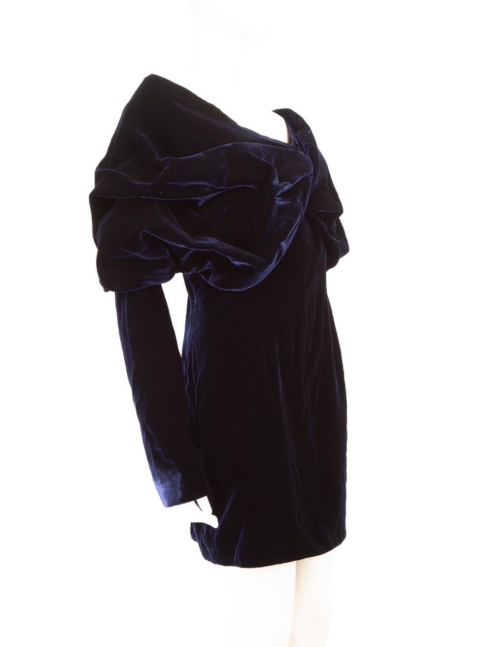 CONDITION is Never worn, with tags. No visible wear to dress is evident on this new Tom Ford designer resale item.
  
  Details
  
  
  Dark Blue Velvet
  
  Viscose
  
  Dress
  
  Corset
  
  Mini
  
  Off shoulders
  
  Long sleeves
  
  V neck
 