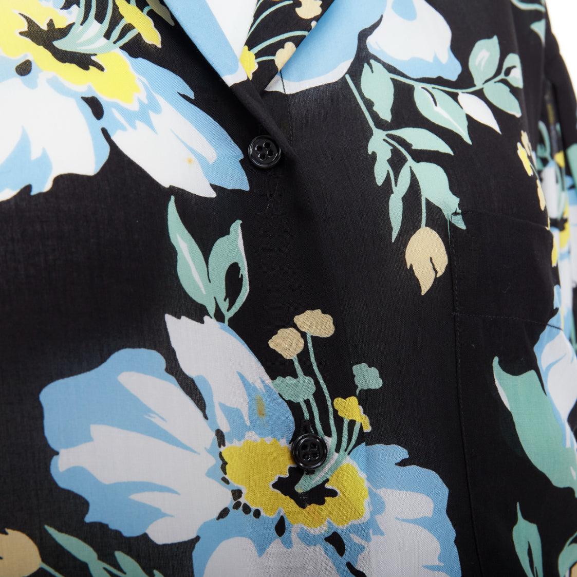 TOM FORD camicia in lyocell blu giallo nero con stampa floreale IT38 XS
Riferimento: NKLL/A00569
Marchio: Tom Ford
Materiale: Lyocell
Colore: Blu, Nero
Modello: Floreale
Chiusura: bottone
Dettagli extra: La camicia con stampa floreale presenta un