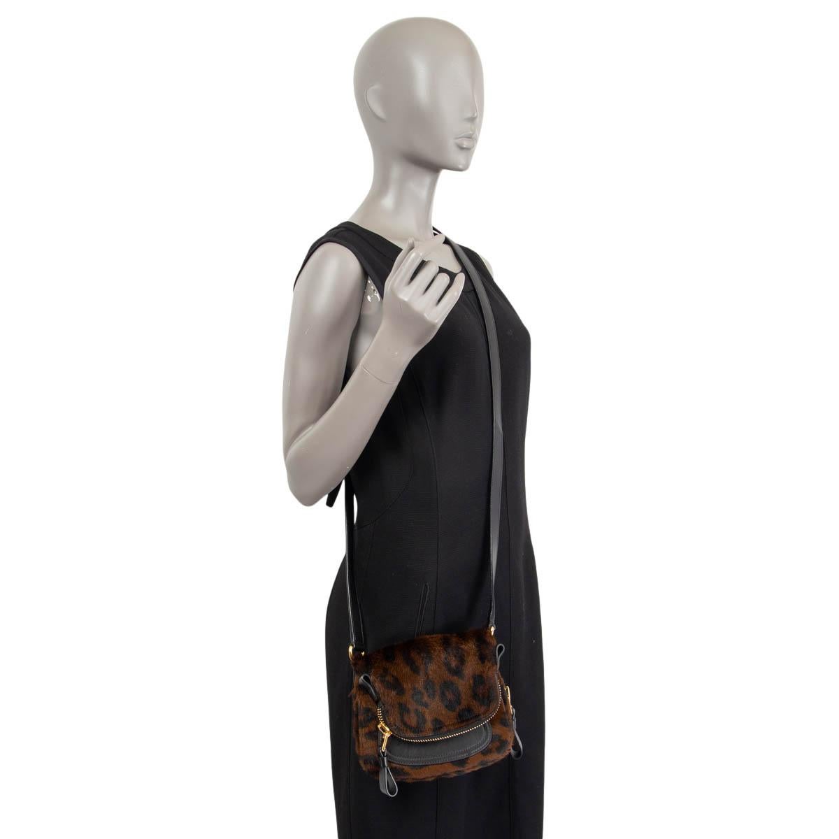 TOM FORD brown & black leather CALF HAIR LEOPARD JENNIFER MINI Crossbody Bag In Excellent Condition For Sale In Zürich, CH