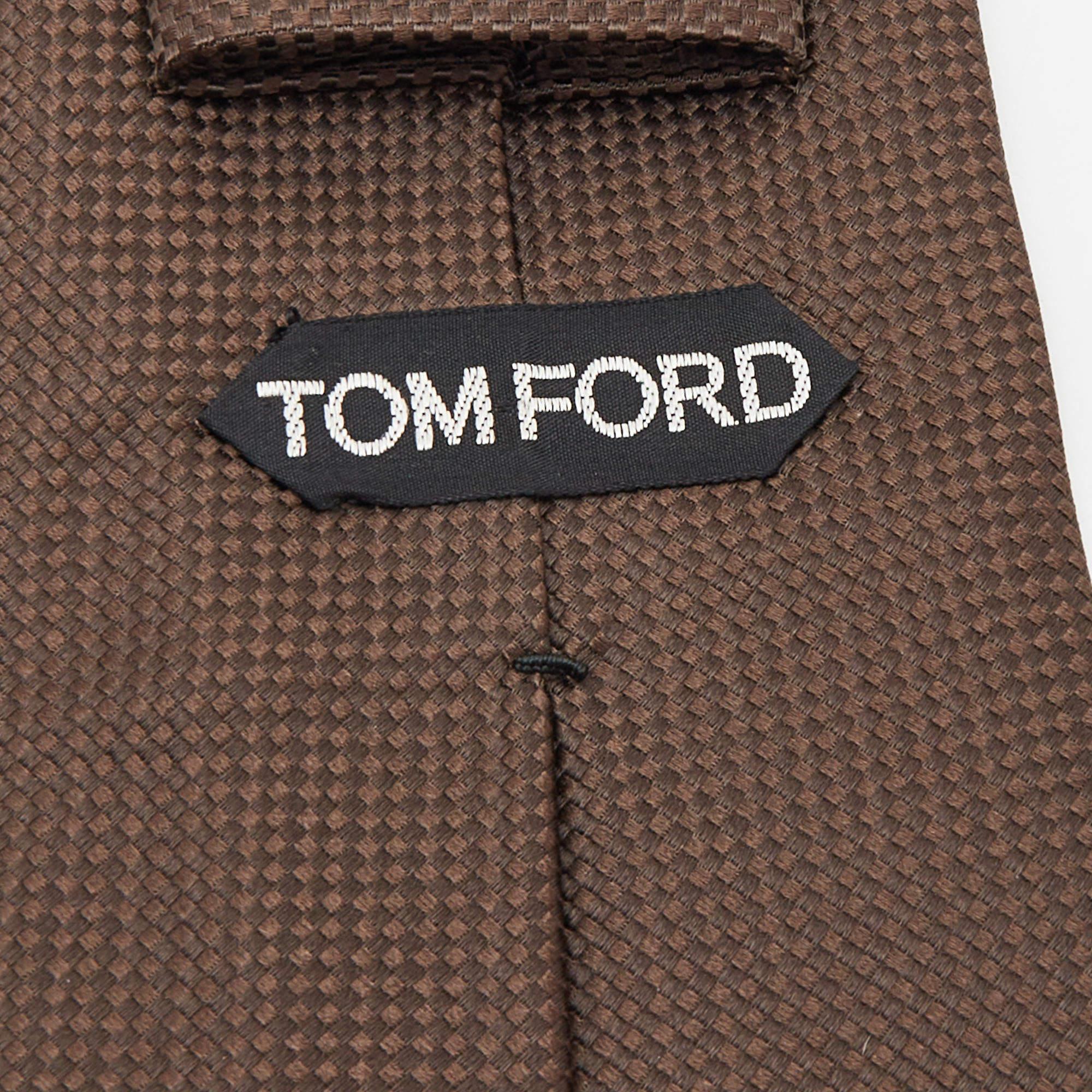 Tom Ford Brown Bucket Weave Silk Traditional Tie In Excellent Condition For Sale In Dubai, Al Qouz 2