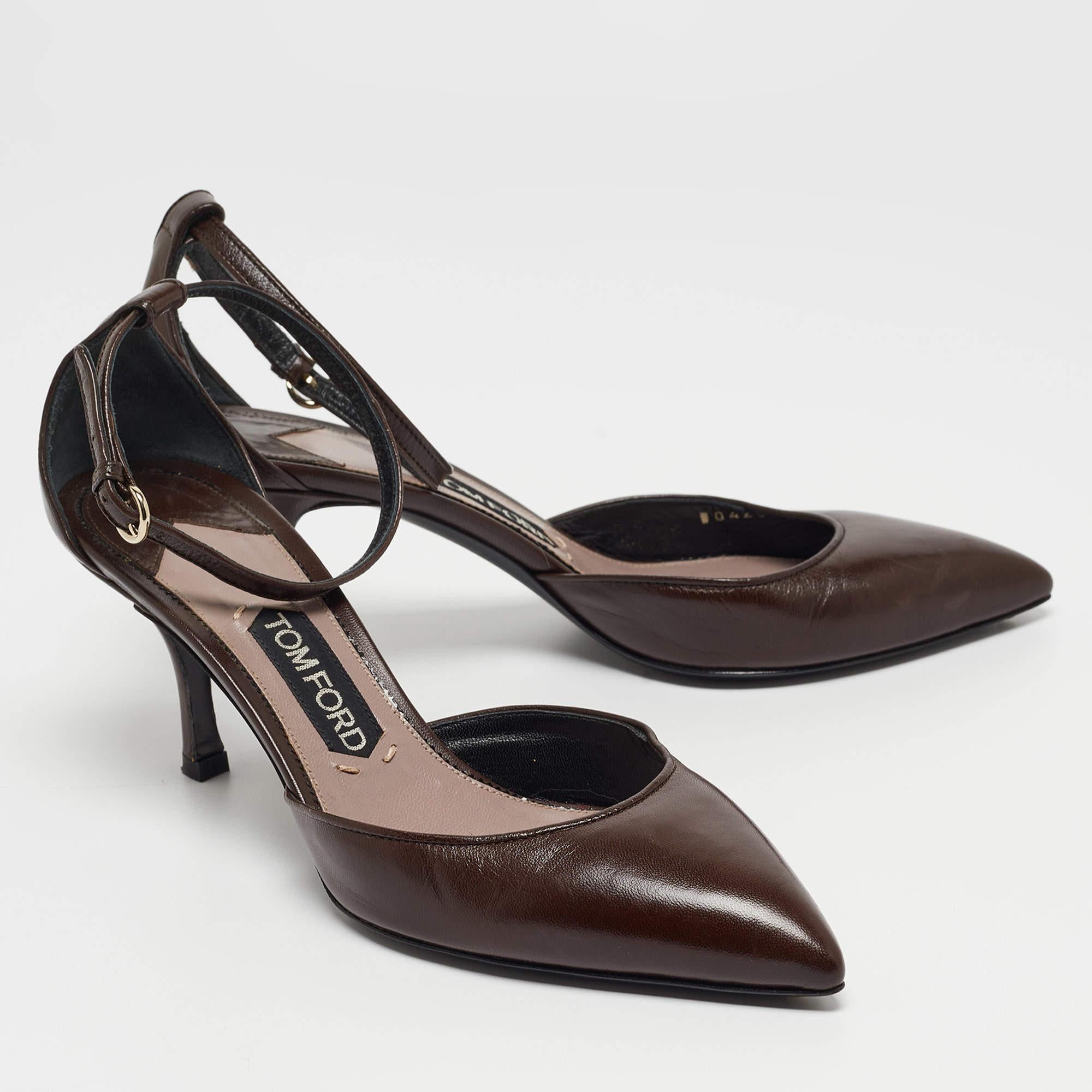 Women's Tom Ford Brown Leather Ankle Strap D'orsay Pumps Size 39 For Sale