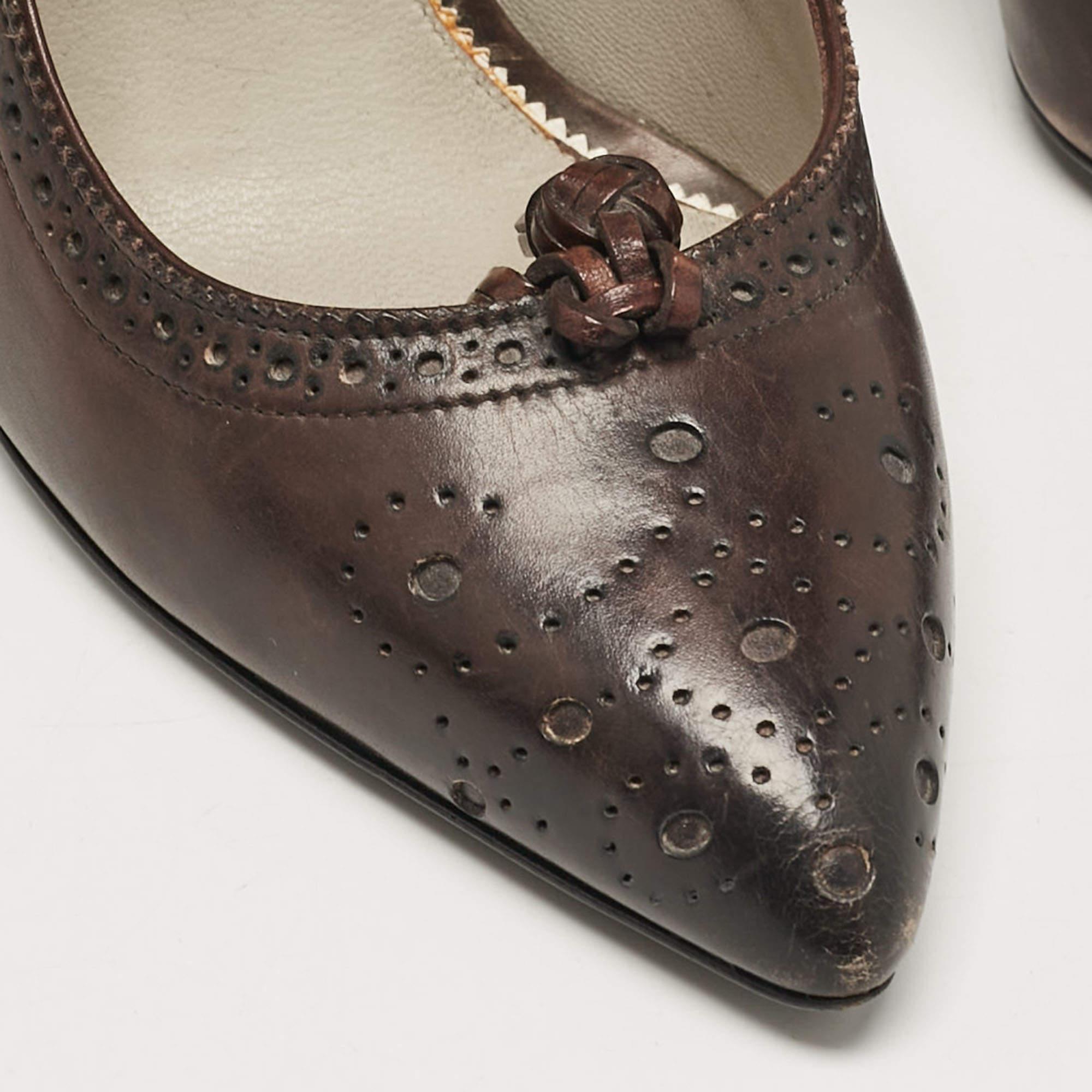 Tom Ford Leather Brown Bow Pointed Toe Pumps Size 37 (escarpins à bout pointu avec nœud en cuir) en vente 2
