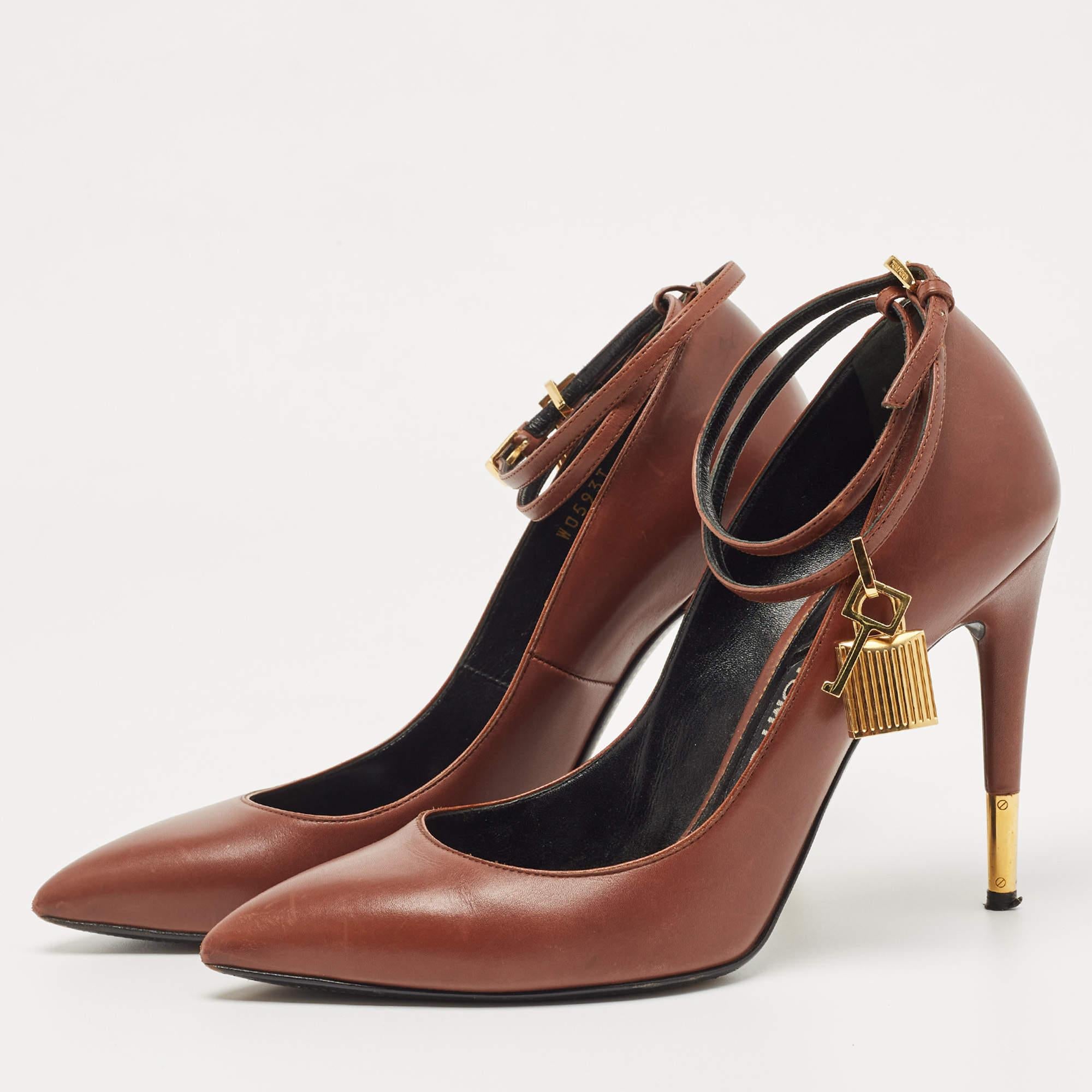 Women's Tom Ford Brown Leather Padlock Pumps Size 38.5 For Sale