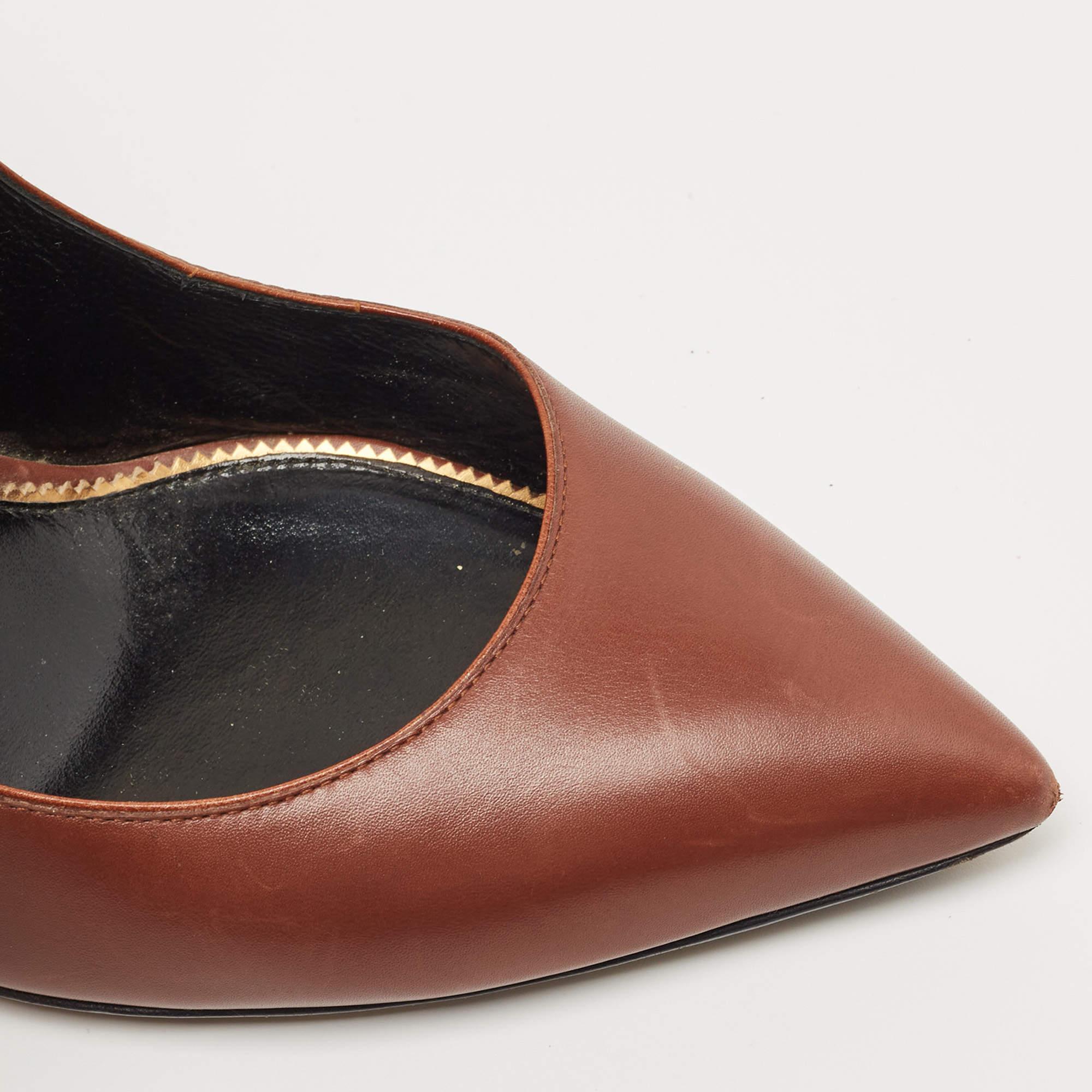 Tom Ford Brown Leather Padlock Pumps Size 38.5 For Sale 2