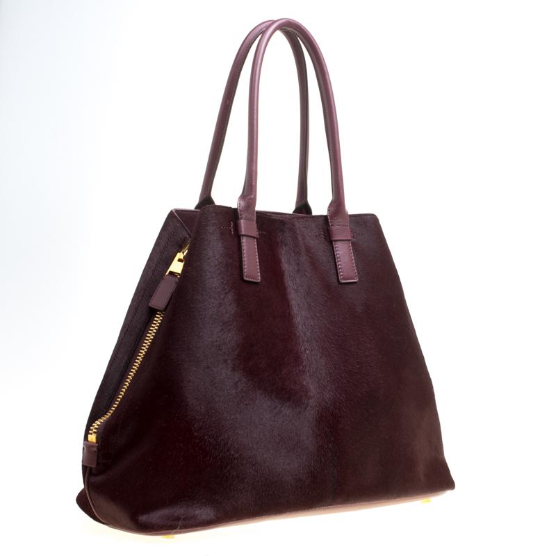 Tom Ford Burgundy Pony Hair and Leather Medium Jennifer Tote In Good Condition In Dubai, Al Qouz 2