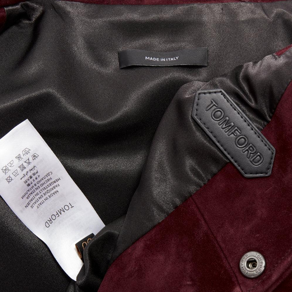 Tom Ford giacca trucker western in pelle scamosciata bordeaux con bottoni logo IT50 L. in vendita 4
