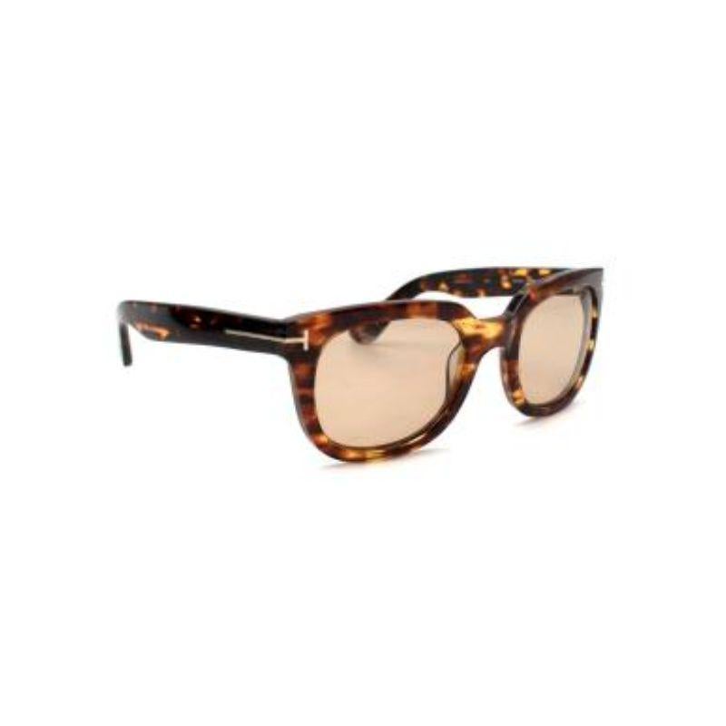 Tom Ford Campbell Tortoiseshell Sunglasses

- Fully rimmed
- Logo imprinted hardware on both arms
- Logo on the lens
- Yellow-tinted lenses

Material
Acetate

Made in Italy

9.5/10 Excellent Condition

PLEASE NOTE, THESE ITEMS ARE PRE-OWNED AND MAY
