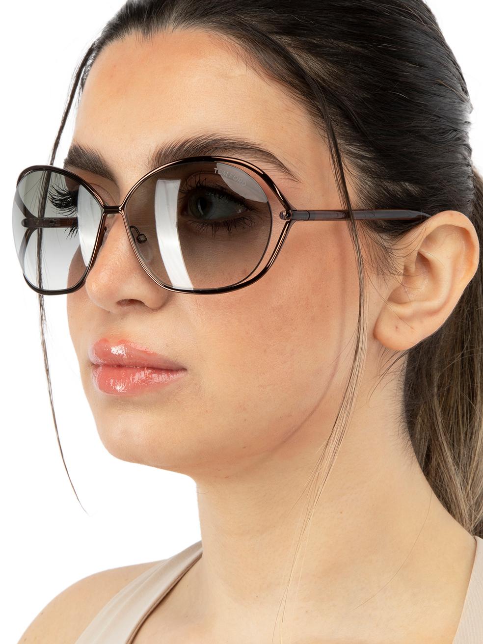 CONDITION is New with tags on this brand new Tom Ford designer item. This item comes with original packaging.
 
 
 
 Details
 
 
 Model: FT0157
 
 Shiny Dark Brown
 
 Metal
 
 Round Sunglasses
 
 Brown Gradient Lens
 
 Full-Rim
 
 100% UV