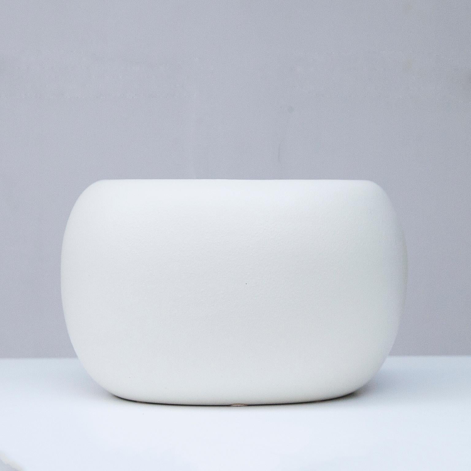Beautifully shaped, these matte white ceramic was designed by Tom Ford for the Gucci store in Florence 1994. Signed Gucci and Made in Italy. A must have for every fashionista.
