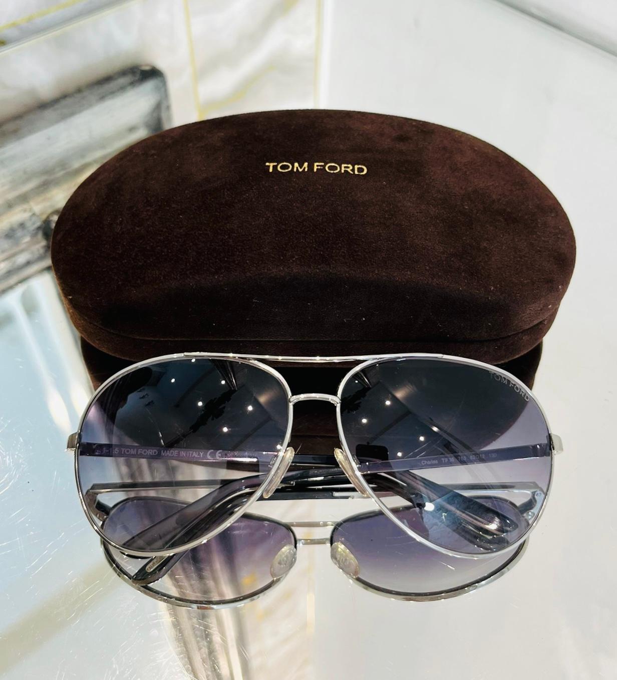 Tom Ford Charles Aviator Sunglasses

Silver, fully rimmed sunglasses designed with grey gradient lenses.

Detailed with 'Tom Ford' logo inscription to the corner.

Providing full protection from UV rays.

Size – One Size 

Condition – Very Good