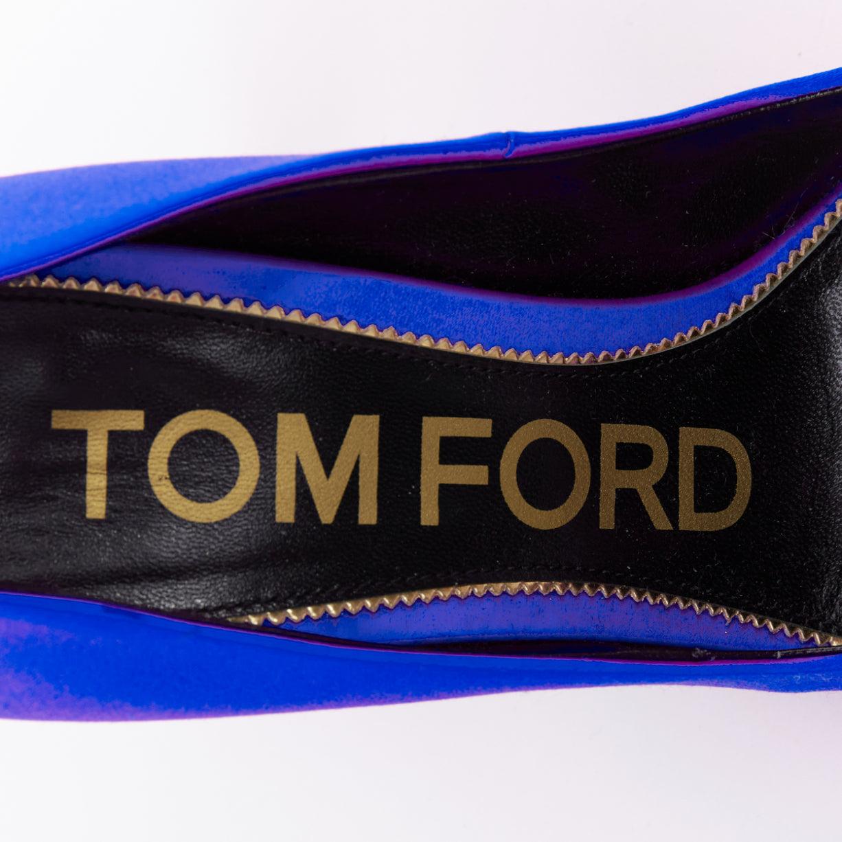 TOM FORD kobaltblaue Satin-Pumps mit spitz zulaufendem Stiletto-Absatz EU36.5 im Angebot 4