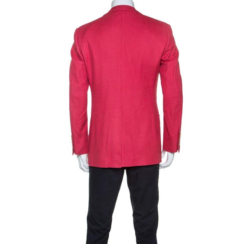 Make sure you are style-ready by adding this fine coat by Tom Ford to your closet. Crafted from luscious silk into a smart silhouette, the coat features long sleeves, button fastening and an impressive coral pink shade adorned all over. Elevate your