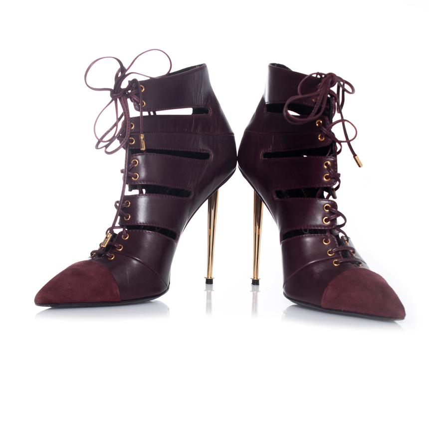 Tom Ford, Cut out lace-up ankle boots In Excellent Condition For Sale In AMSTERDAM, NL