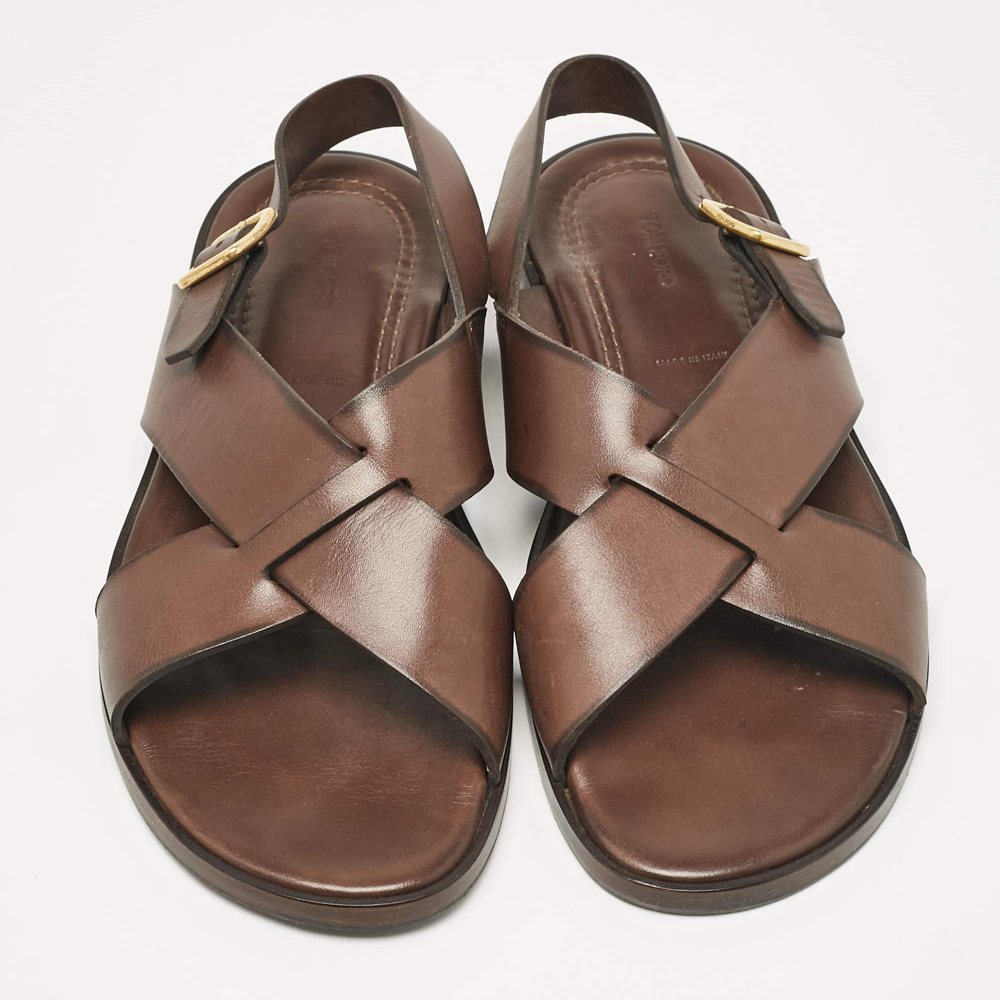 Gris Tom Ford Sandales plates en cuir brun foncé Taille 43