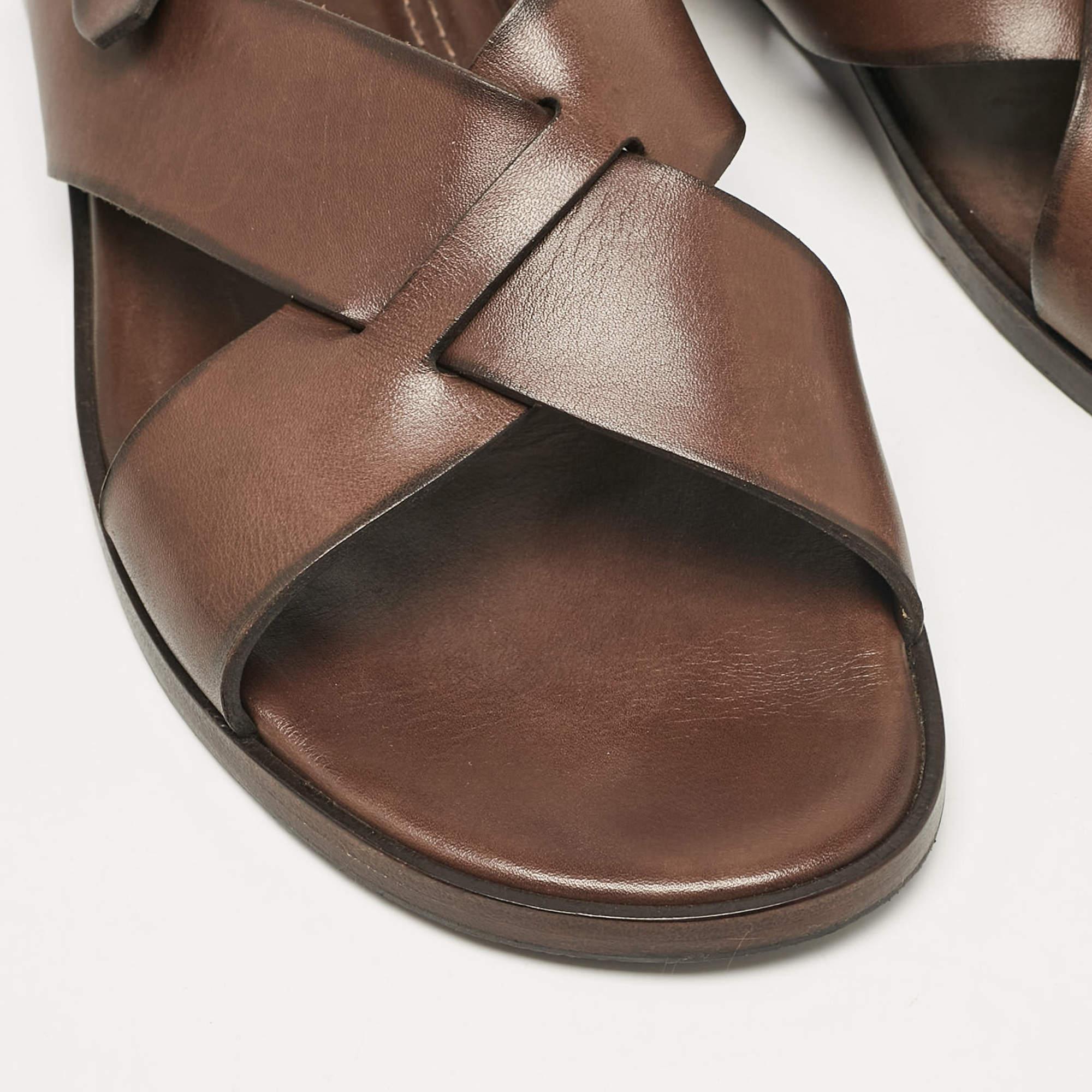 Tom Ford Sandales plates en cuir brun foncé Taille 43 3
