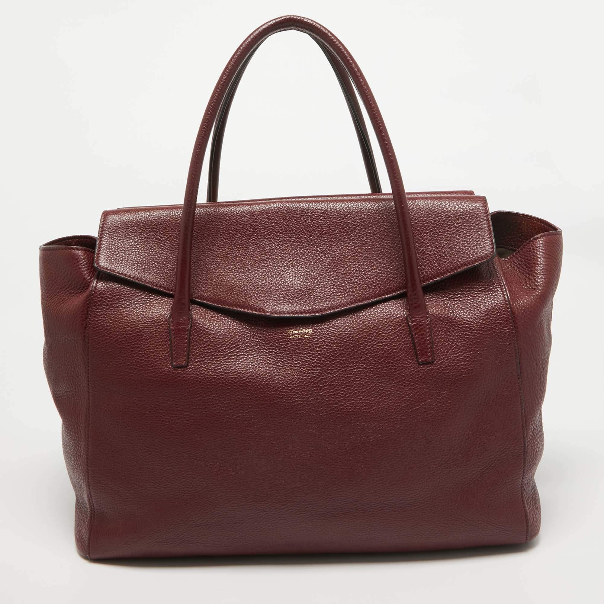Tom Ford Dark Red Leather Turn-Lock Natalia Tote In Good Condition For Sale In Dubai, Al Qouz 2