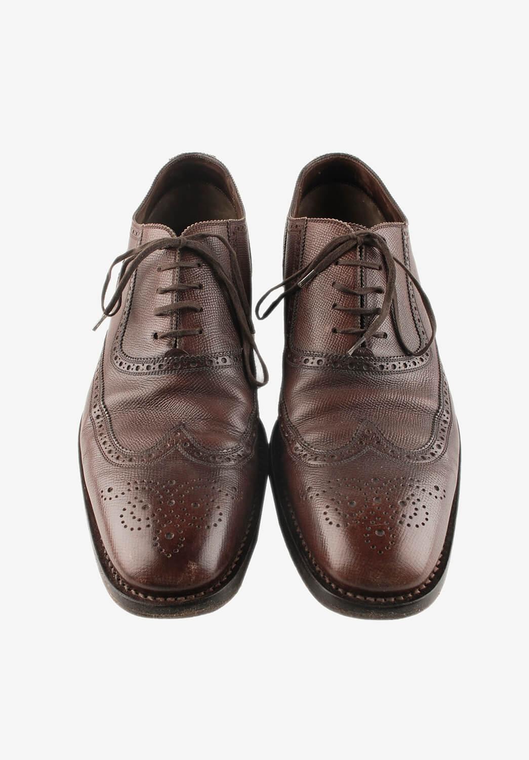 Tom Ford Derby Men Shoes 
Color: Brown
(An actual color may a bit vary due to individual computer screen interpretation)
Material: leather
Tag size: 11 - EUR44
These shoes are great quality item. Rate 8.5 of 10, very good condition.
Actual 