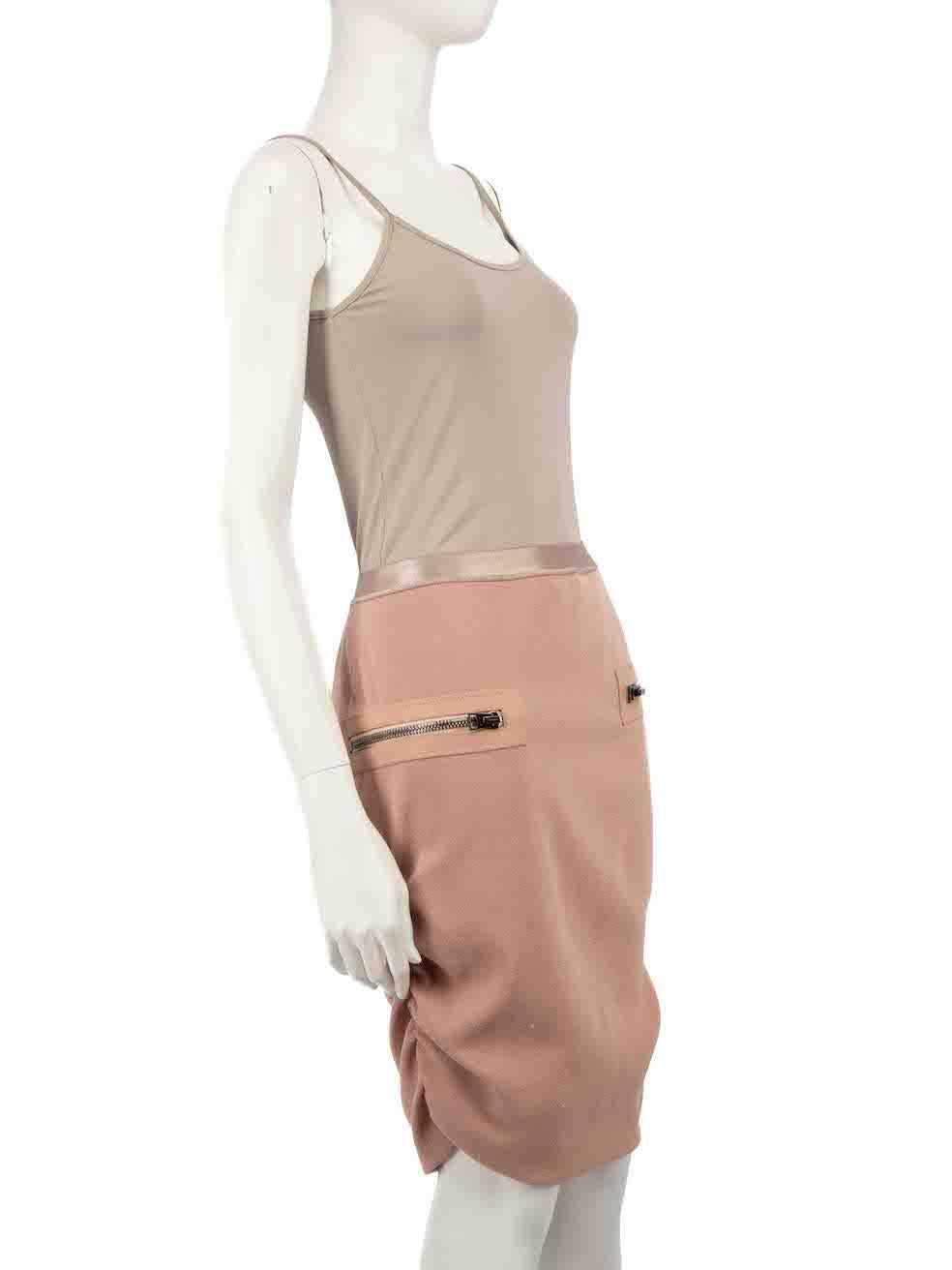 CONDITION is Very good. Hardly any visible wear to skirt is evident on this used Tom Ford designer resale item.
 
 
 
 Details
 
 
 Dusty pink
 
 Synthetic
 
 Skirt
 
 Knee length
 
 Ruched hem detail
 
 Elasticated waistband
 
 2x Side zipped