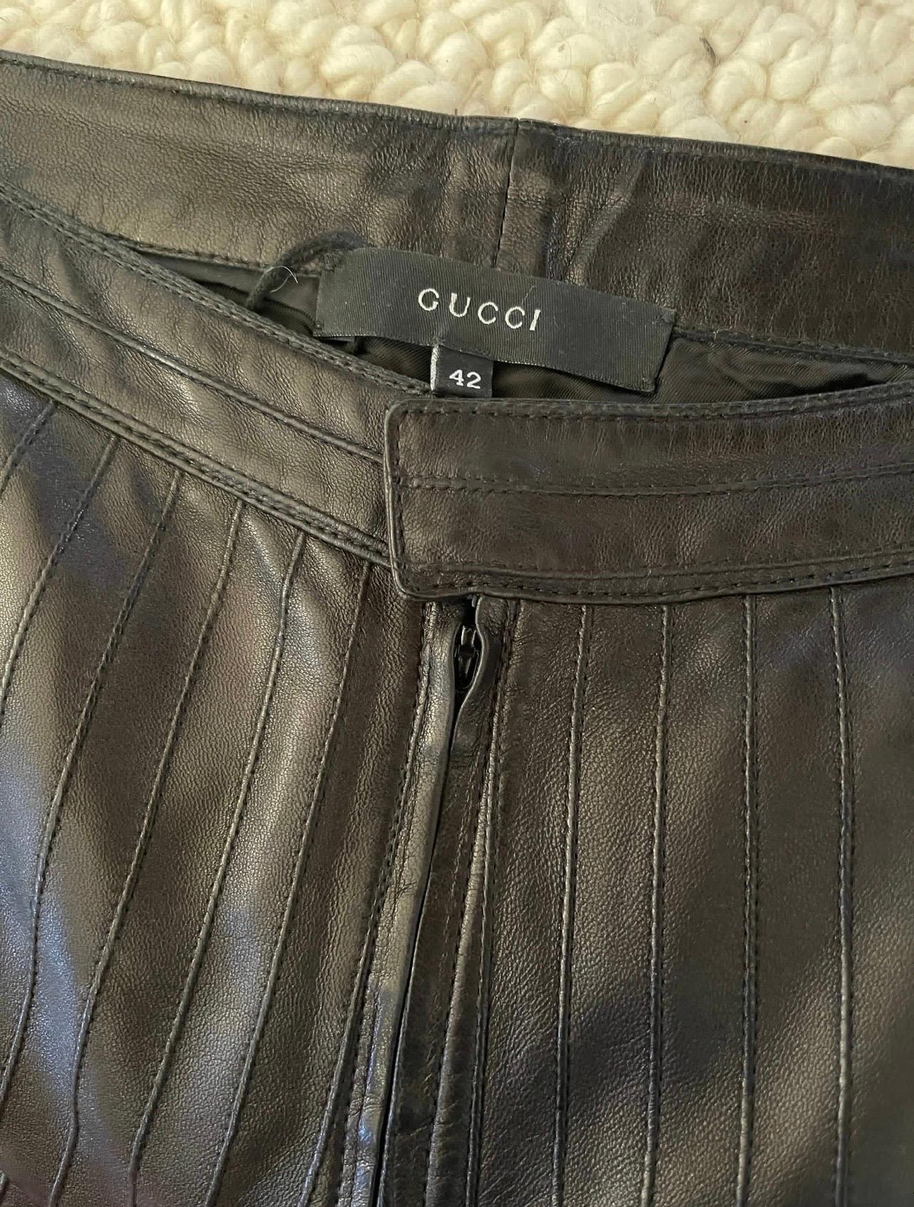 Women's Tom Ford Era Vintage GUCCI Fall 1999 Black Leather Pintuck Pants For Sale