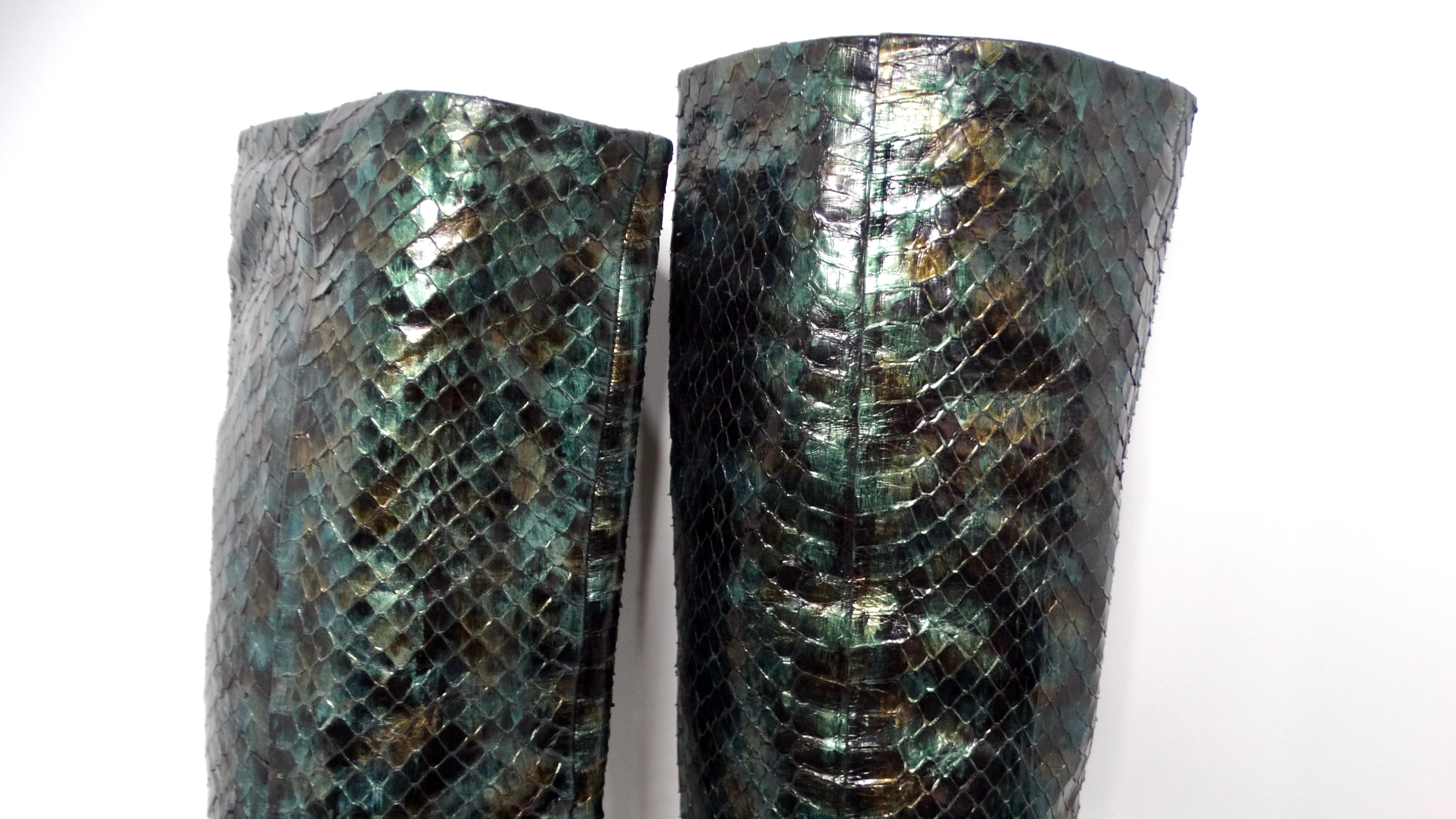 Tom Ford pour Gucci 1997 - Bottes en python vert profond hauteur genou Pour femmes en vente