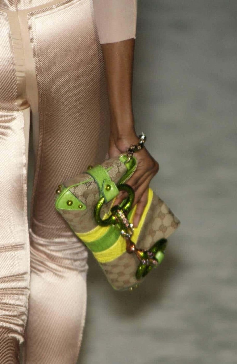 Tom Ford for Gucci 2004 Pochette con serpente Jewell bordata di