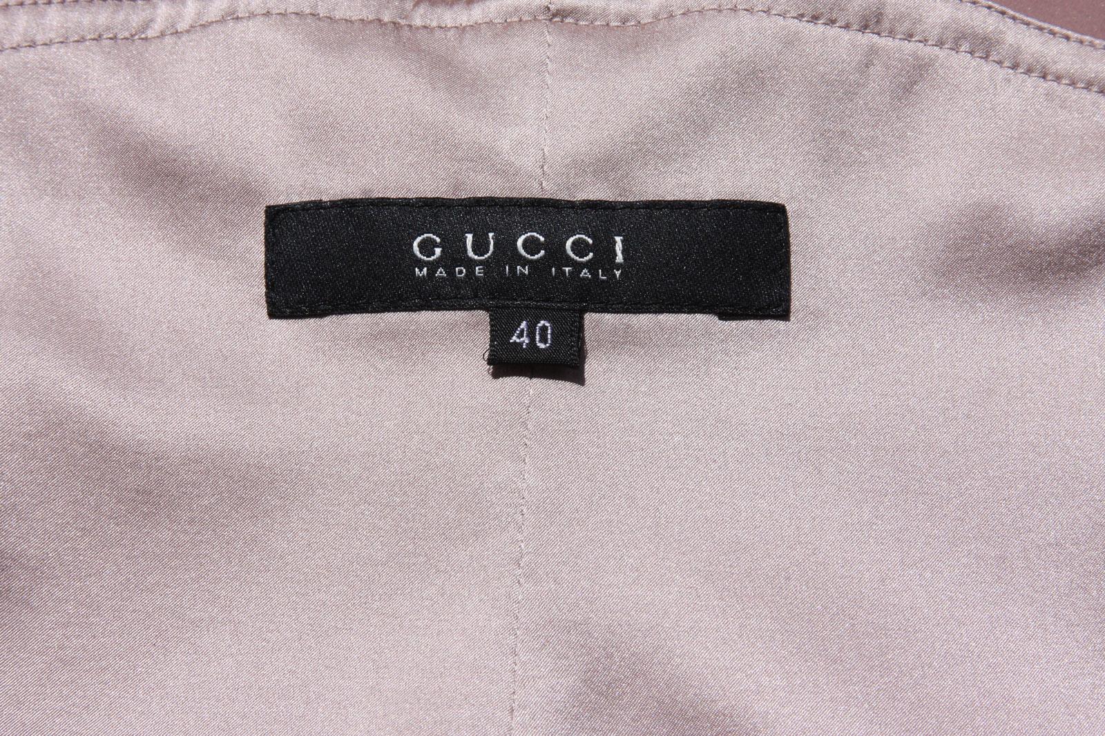 Tom Ford pour Gucci et Yves Saint Laurent, tailleur jupe en vison couleur chair, taille IT 40  US 4 en vente 12