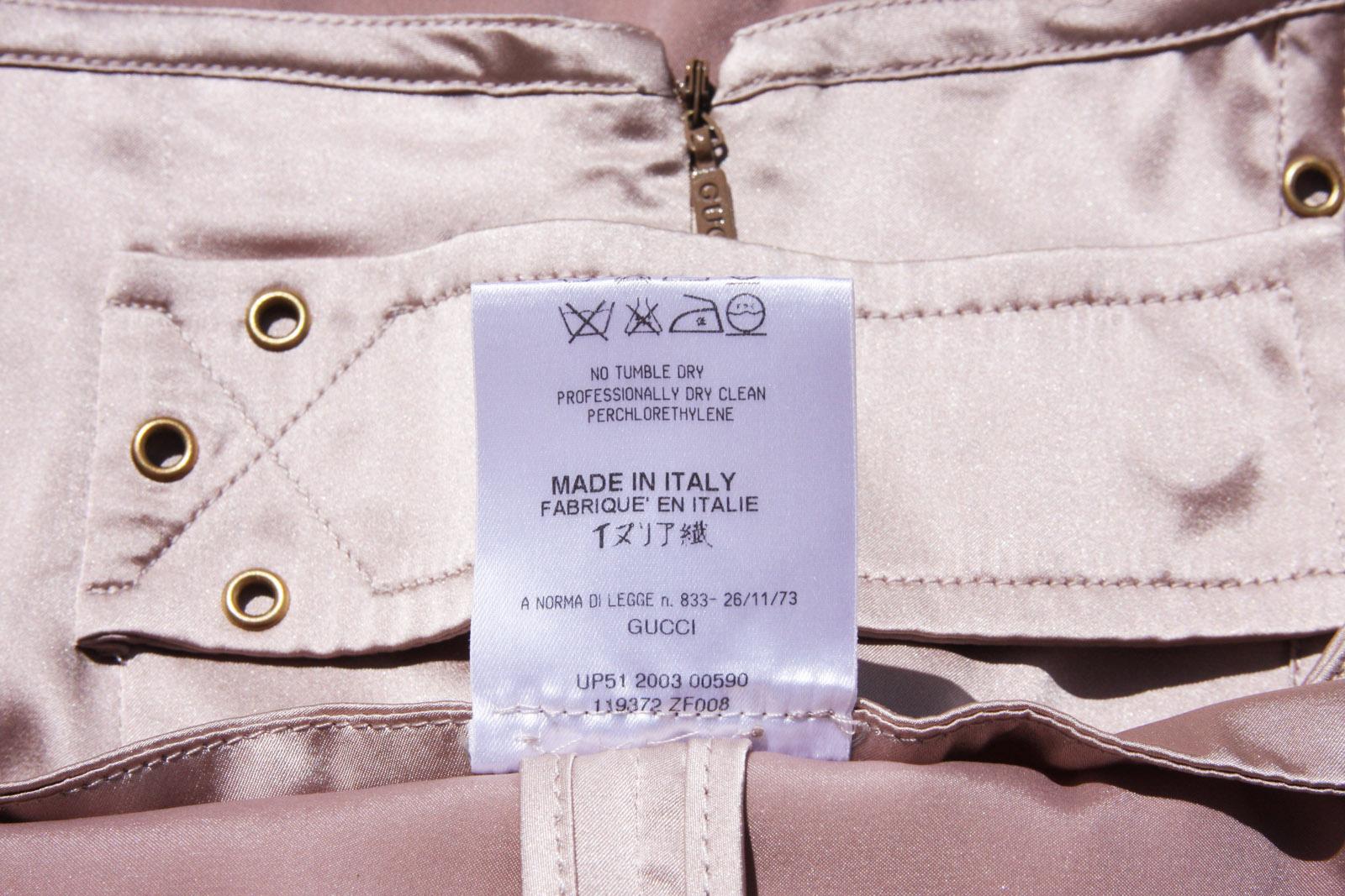 Tom Ford pour Gucci et Yves Saint Laurent, tailleur jupe en vison couleur chair, taille IT 40  US 4 en vente 13