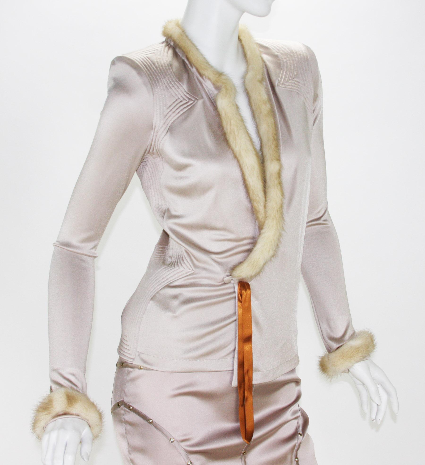 Tom Ford pour Gucci et Yves Saint Laurent, tailleur jupe en vison couleur chair, taille IT 40  US 4 en vente 4