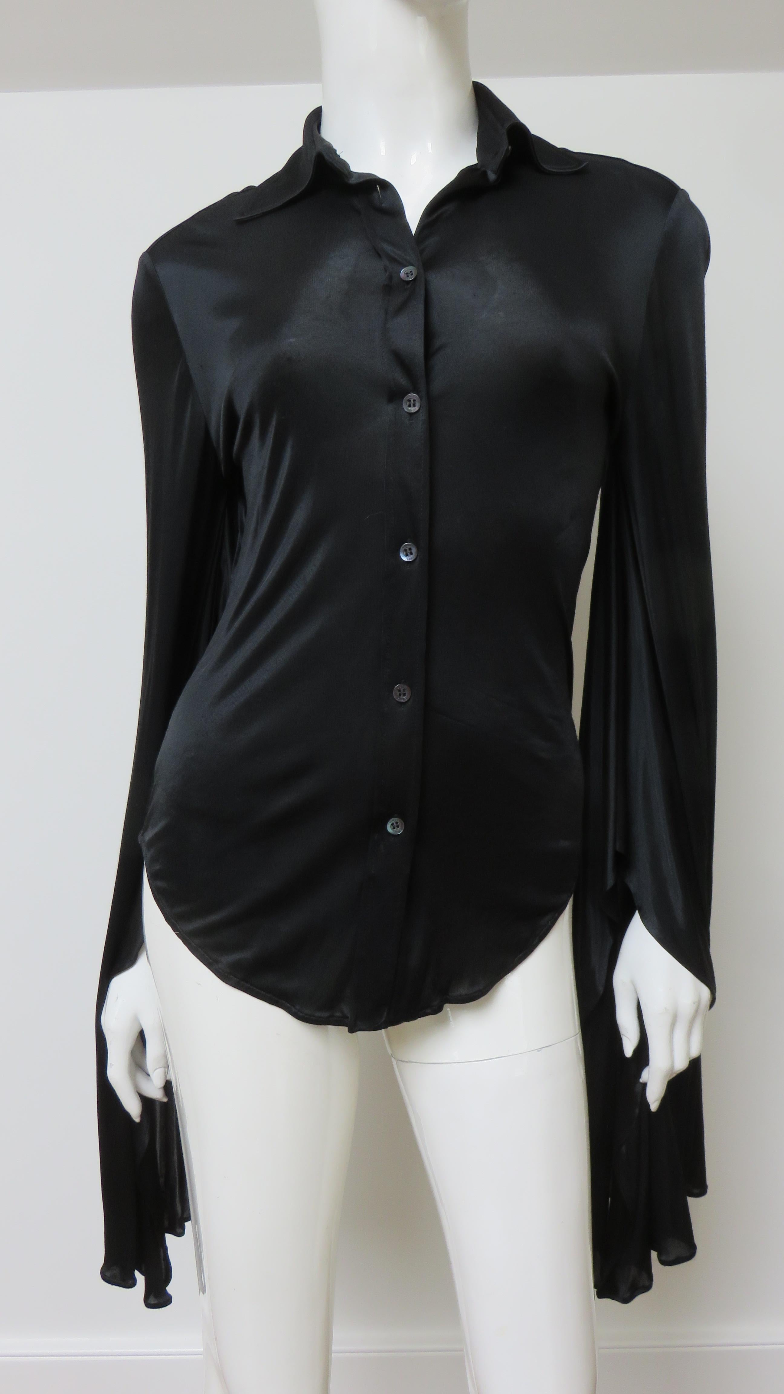 Tom Ford for Gucci Angel Sleeve Silk Shirt S/S 2004 In Good Condition For Sale In Water Mill, NY