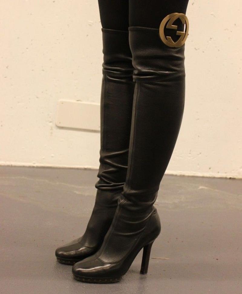 Tom Ford for GUCCI Collectible Over the Knee GG Medallion Leather Boots 39.5 B In Excellent Condition For Sale In Montgomery, TX