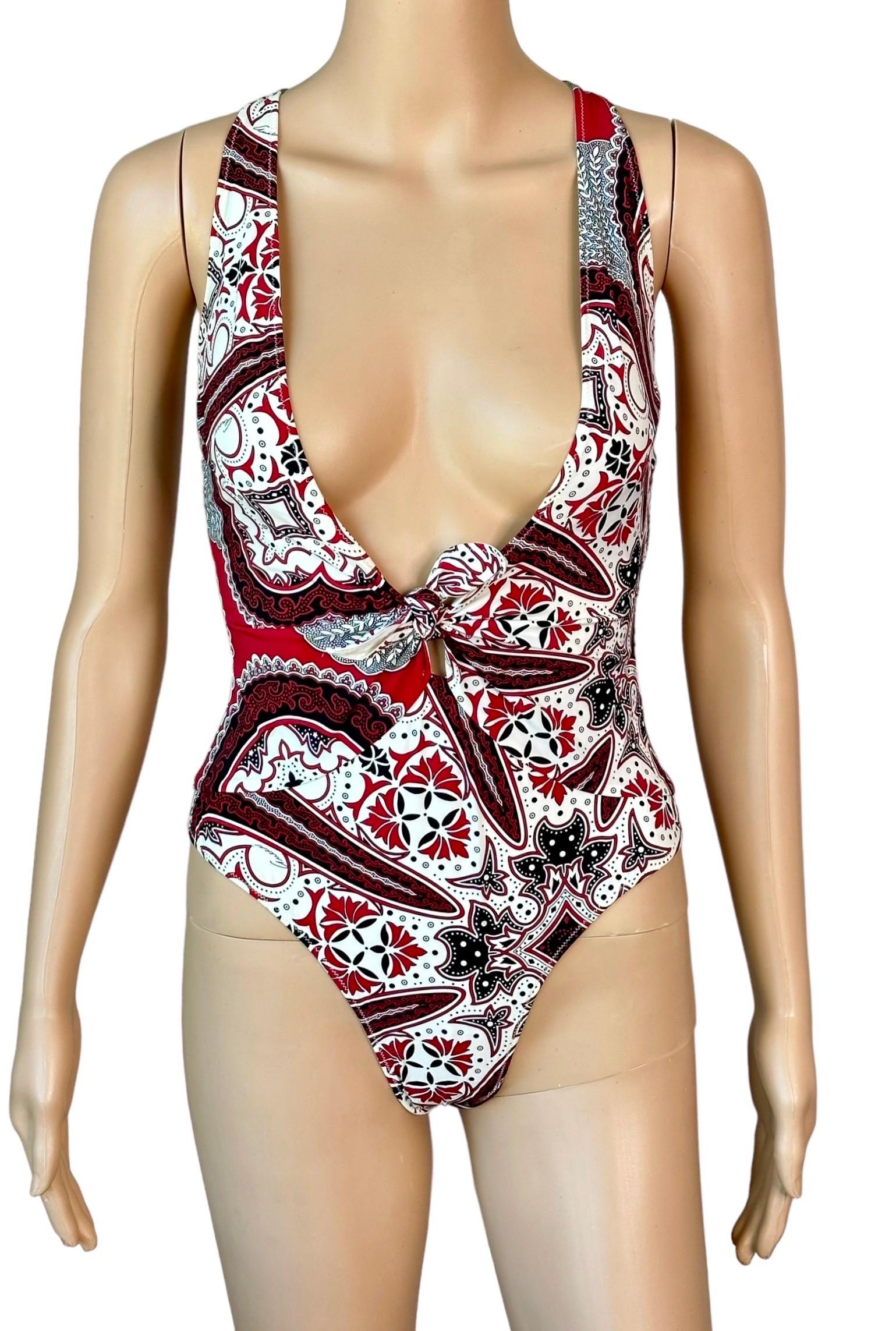 Tom Ford for Gucci Cruise 2004 Unworn Plunging Bow Bandana Print One Piece Bodysuit Swimsuit Swimwear Size S

Condition: New with Tags
