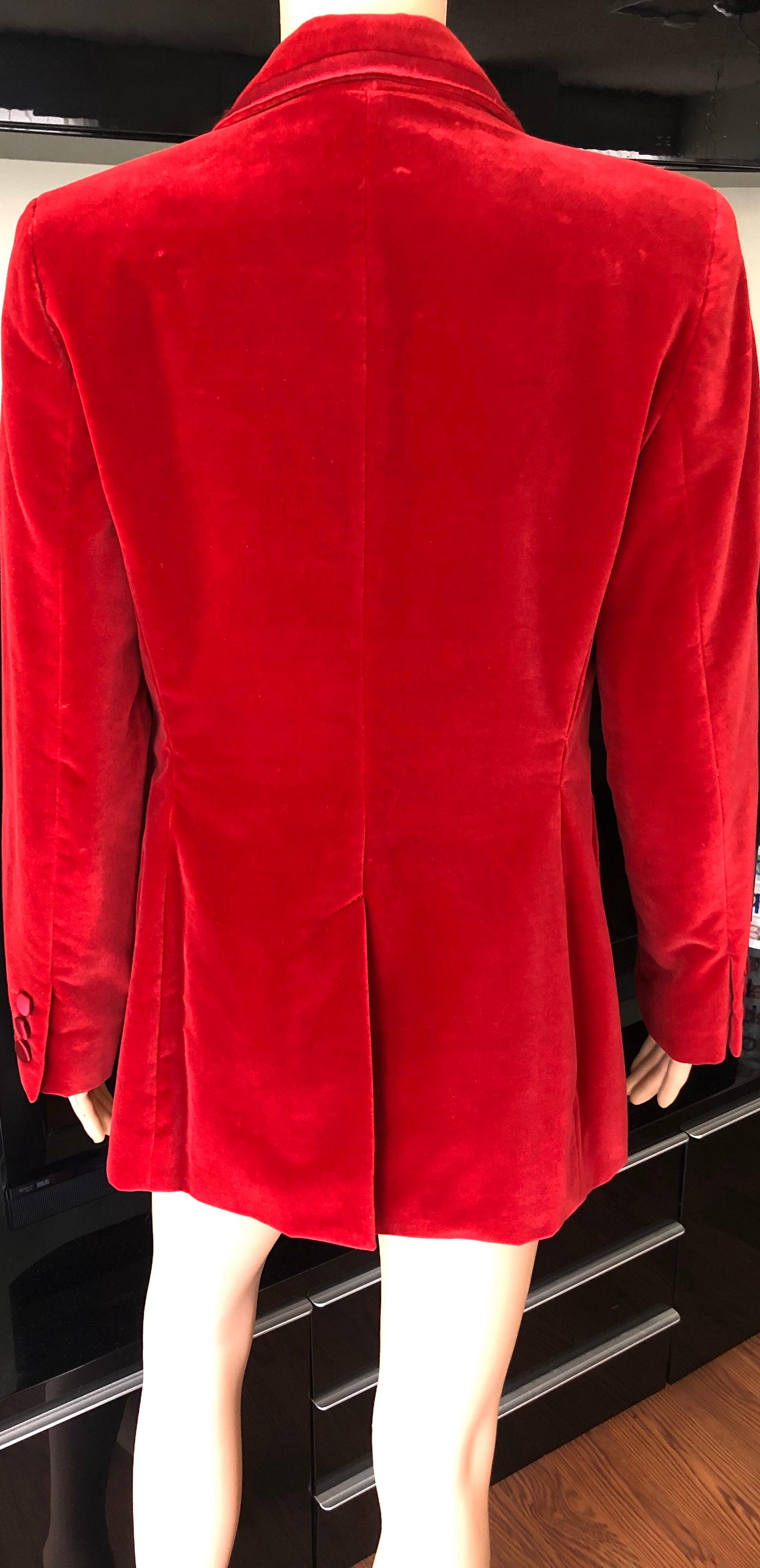 Tom Ford for Gucci F/W 1996 Runway Vintage Velvet Red Blazer Top In Excellent Condition In Naples, FL